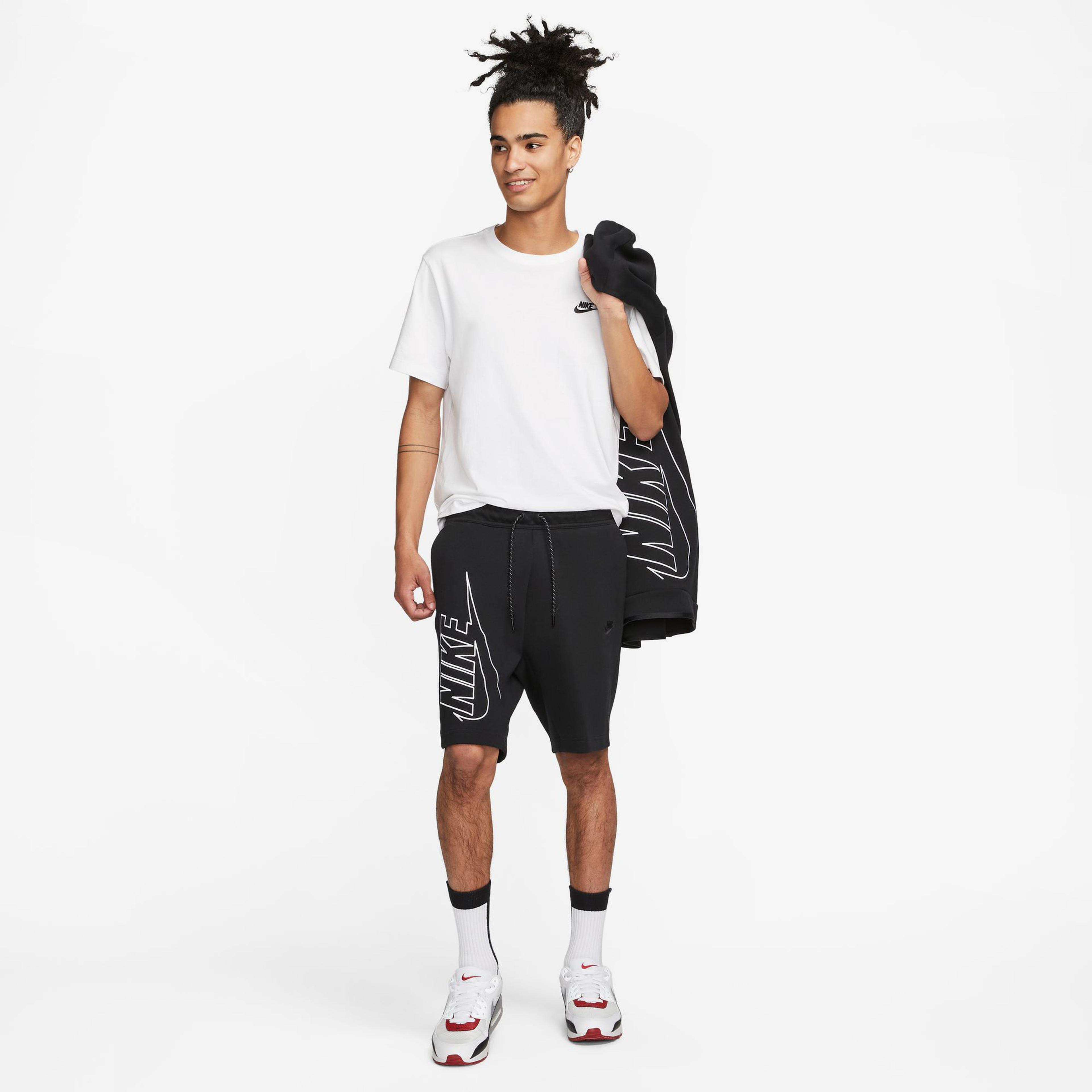 Nike Tech Fleece Erkek Siyah Şort
