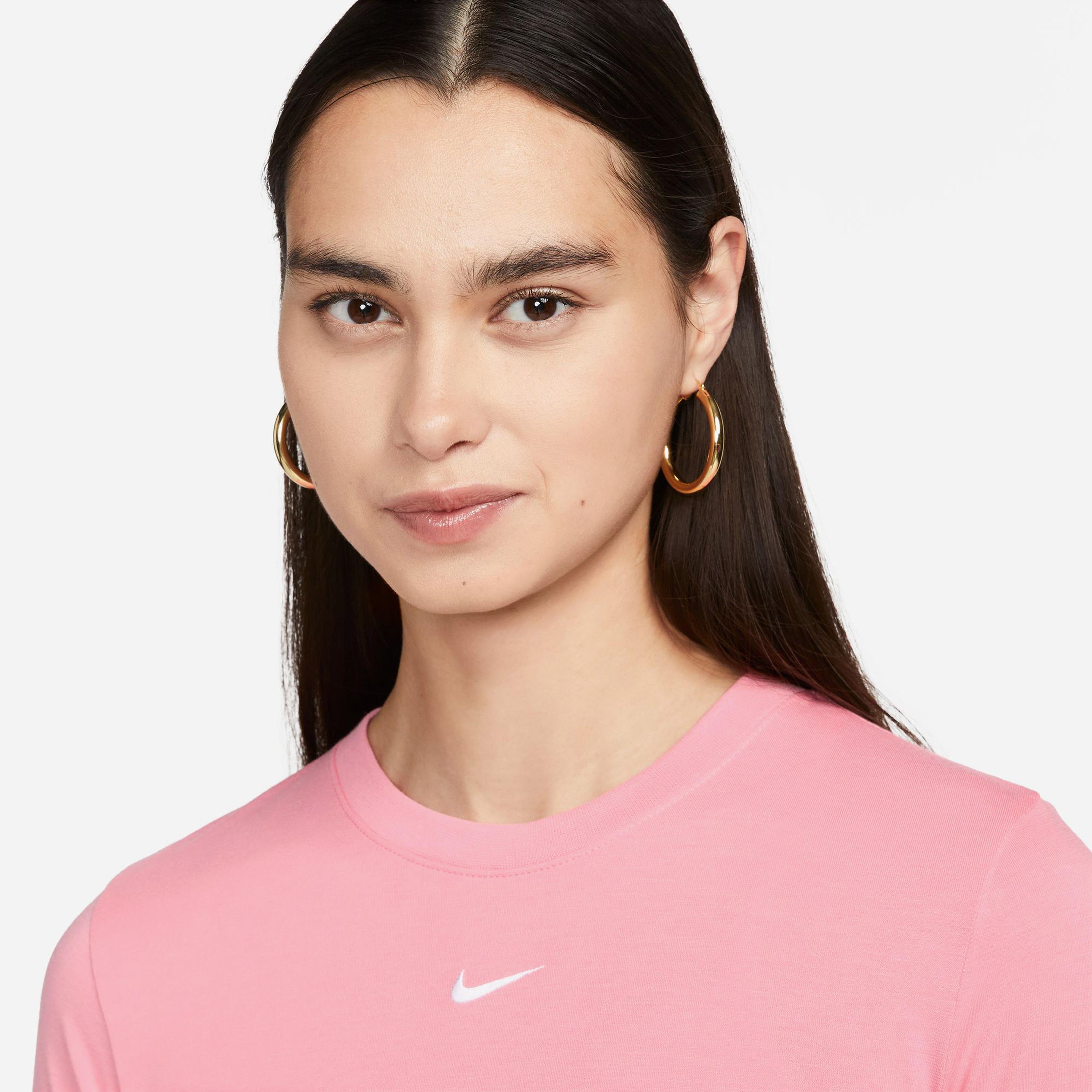 Nike Sportswear Slim Kadın Pembe T-Shirt