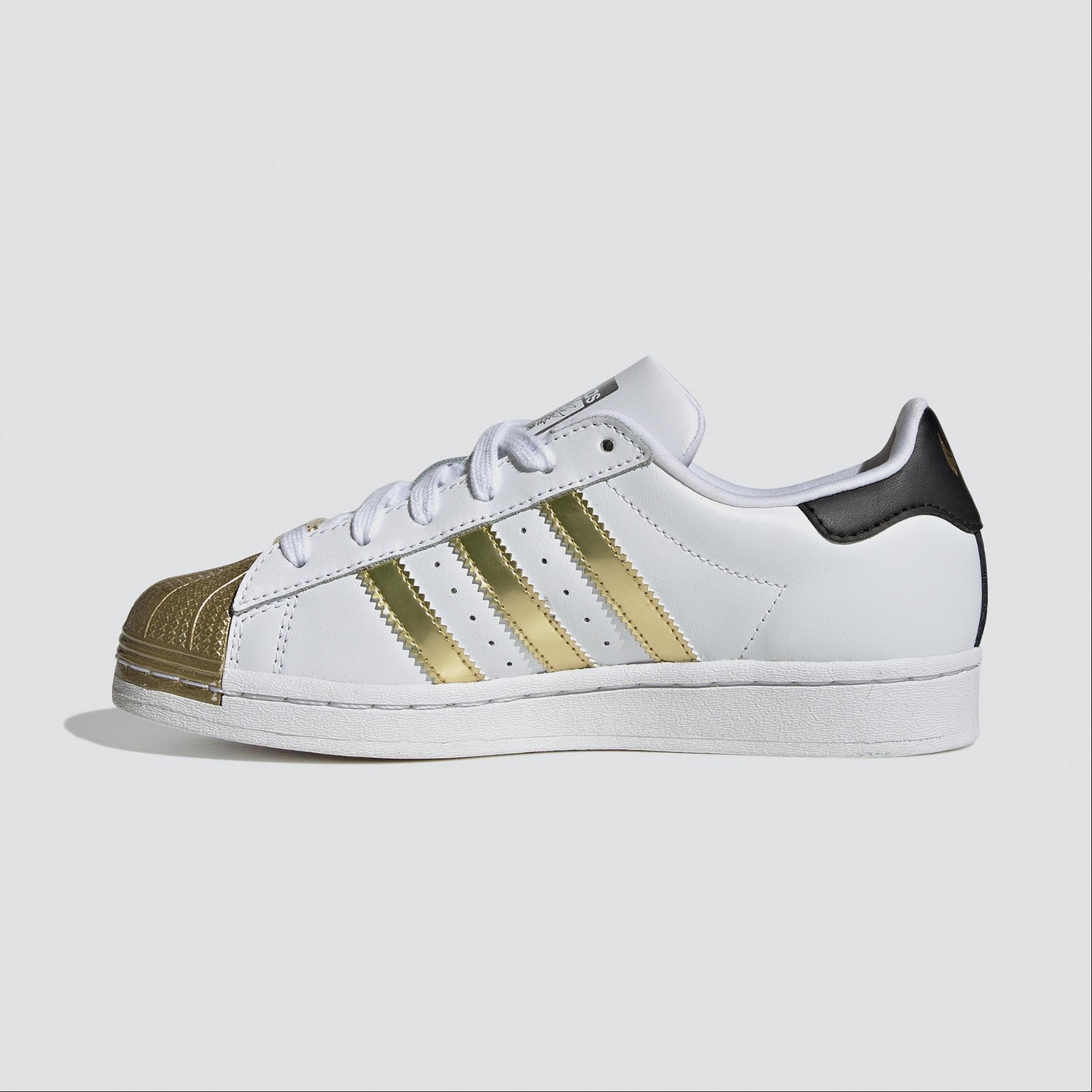 adidas Superstar Yu-Gi-Oh!  Kadın Beyaz Sneaker