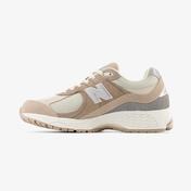 New Balance 2002R Kadın Krem Spor Ayakkabı