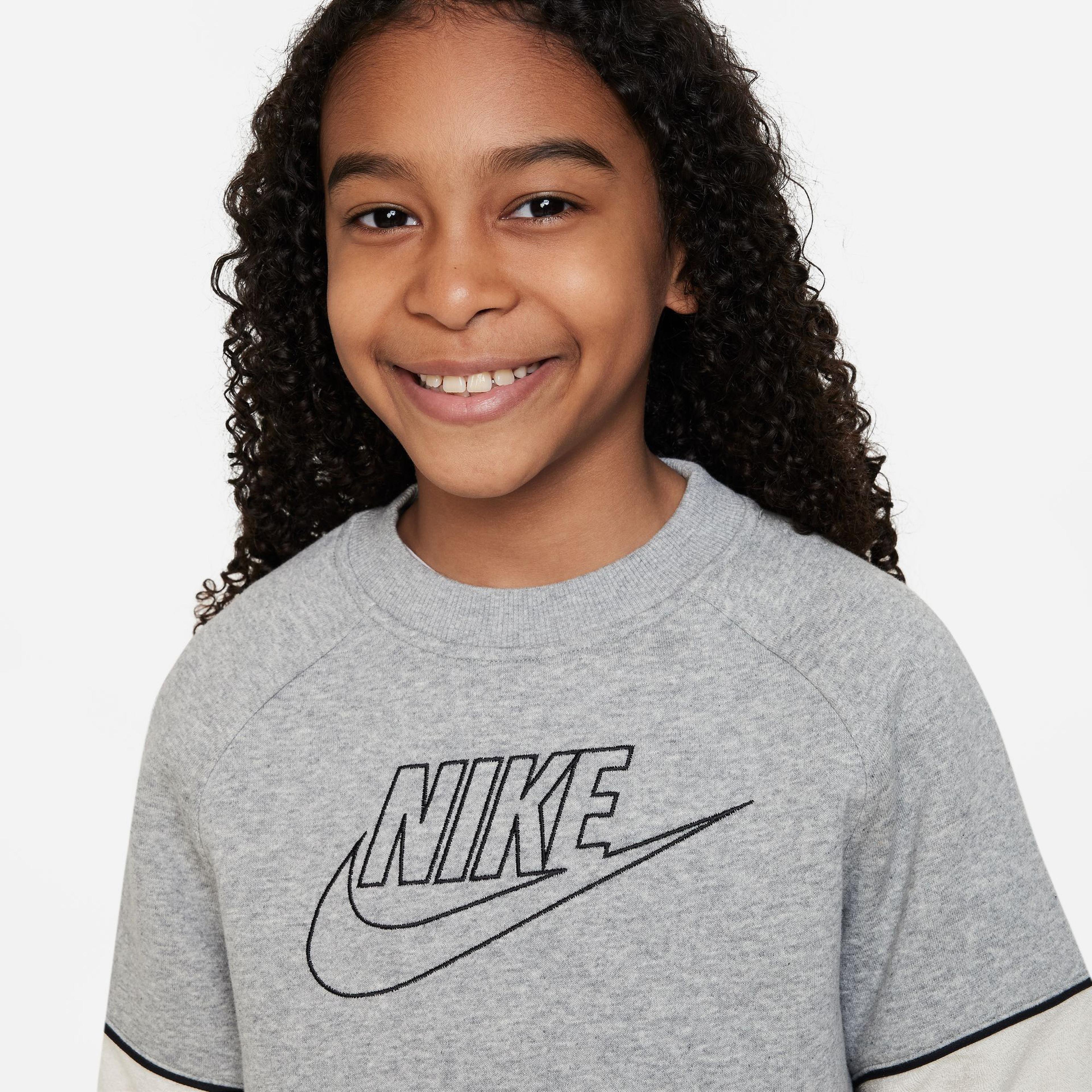 Nike Sportswear Amplify Çocuk Gri Sweatshirt
