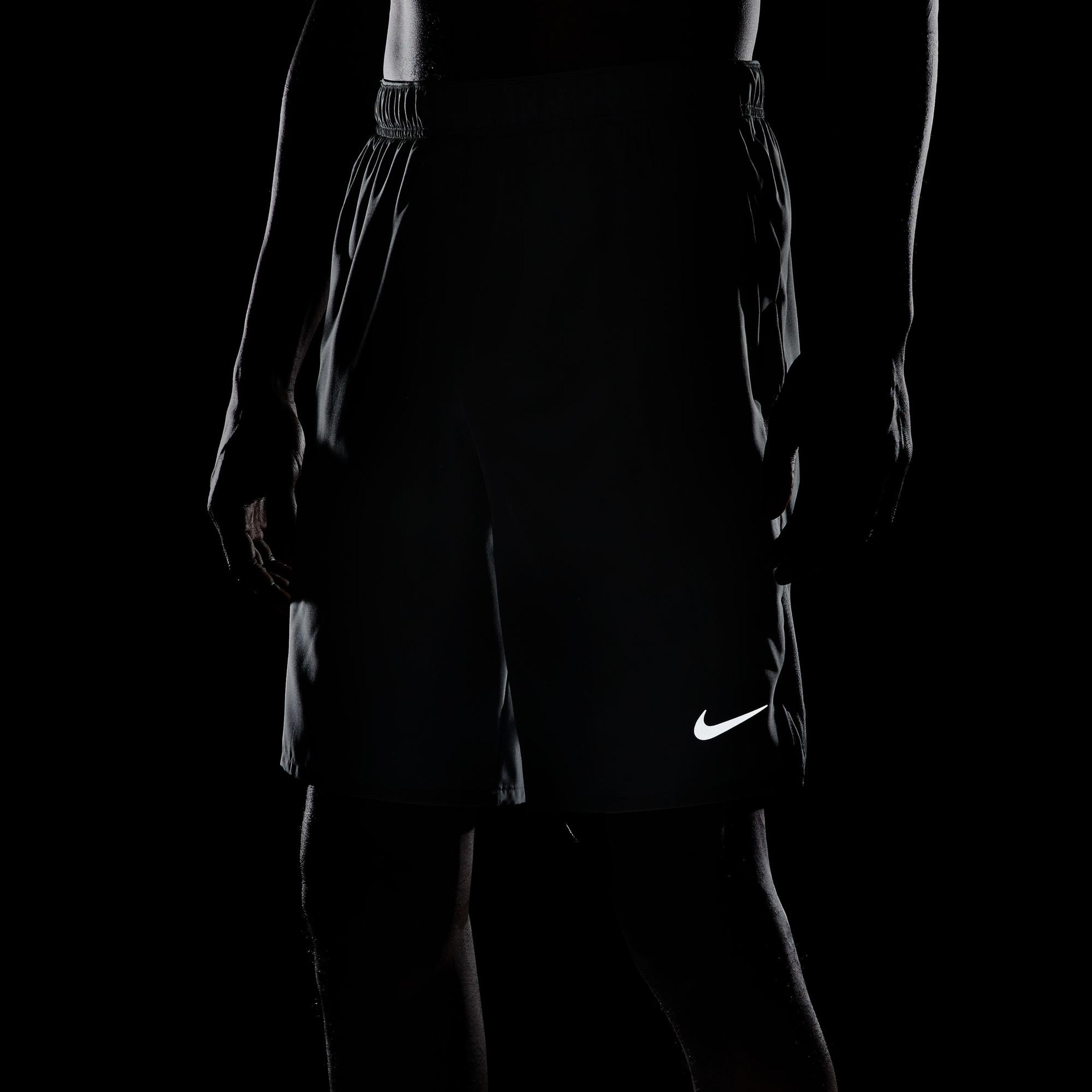Nike Dri-FIT Challenger Erkek Gri Şort