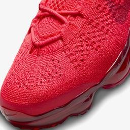 Nike Air VaporMax 2023 Flyknit Erkek Kırmızı Spor Ayakkabı
