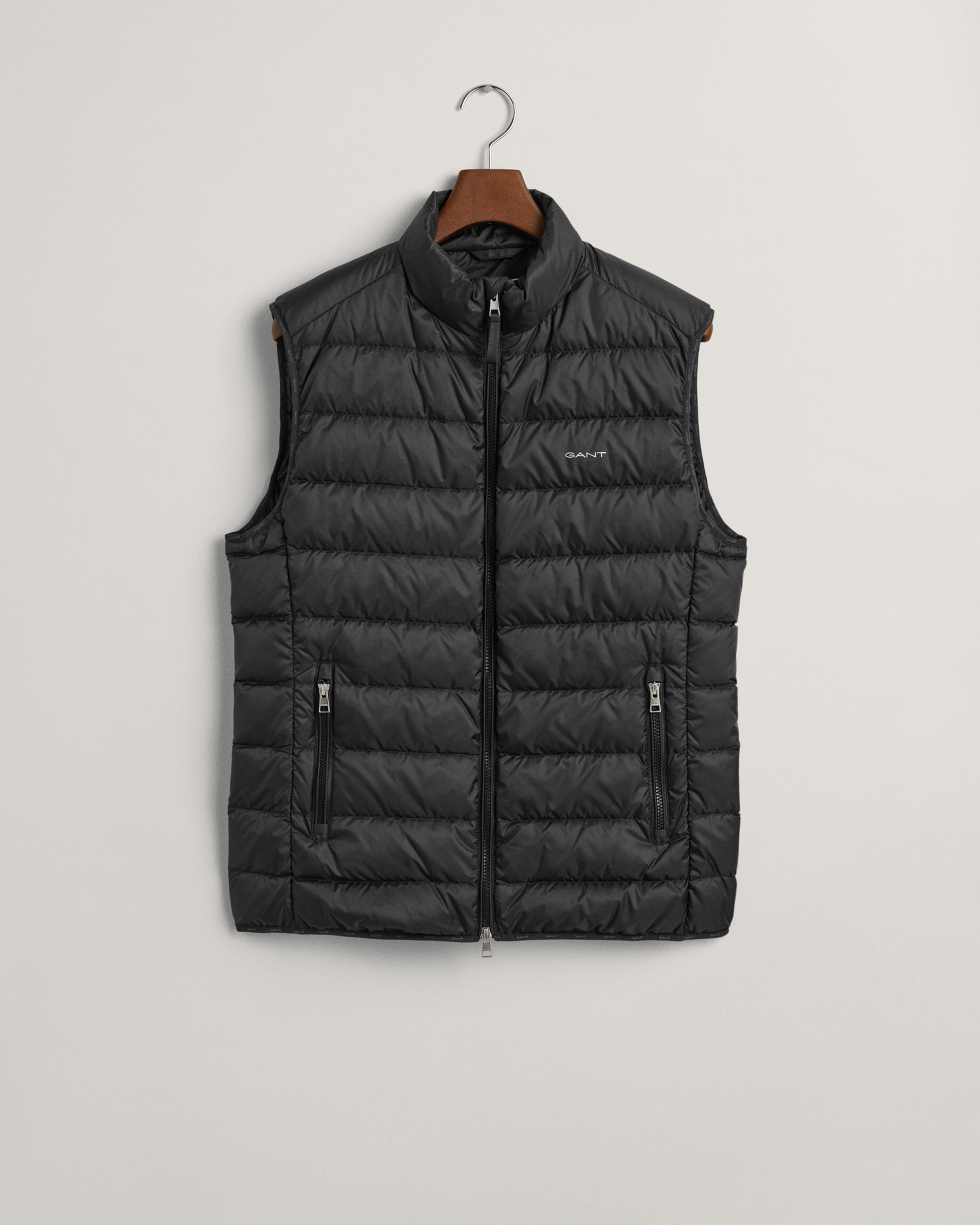GANT Erkek Siyah Regular Fit Fermuarlı Yelek