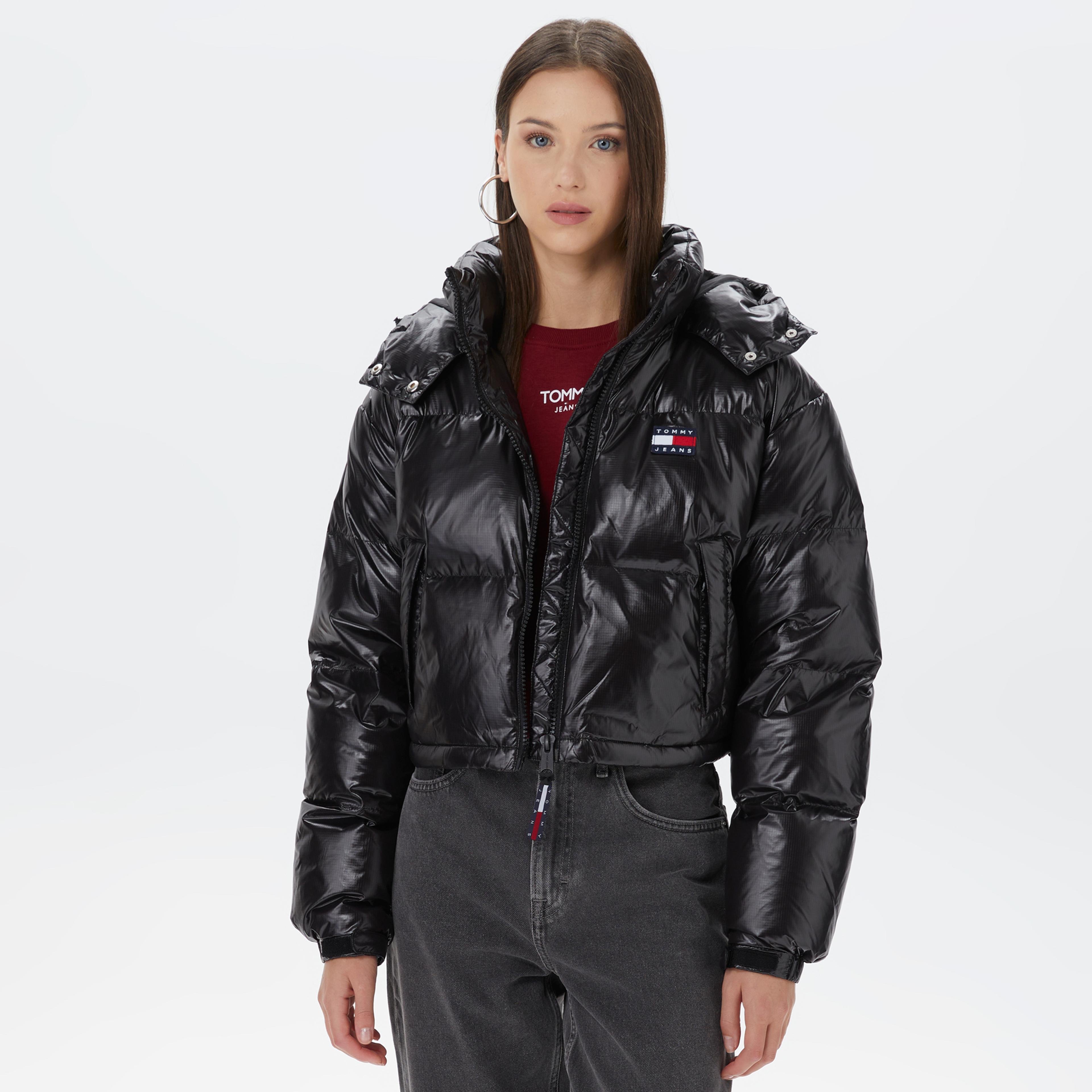 Tommy Hilfiger Crop Alaska Puffer Kadın Siyah Mont