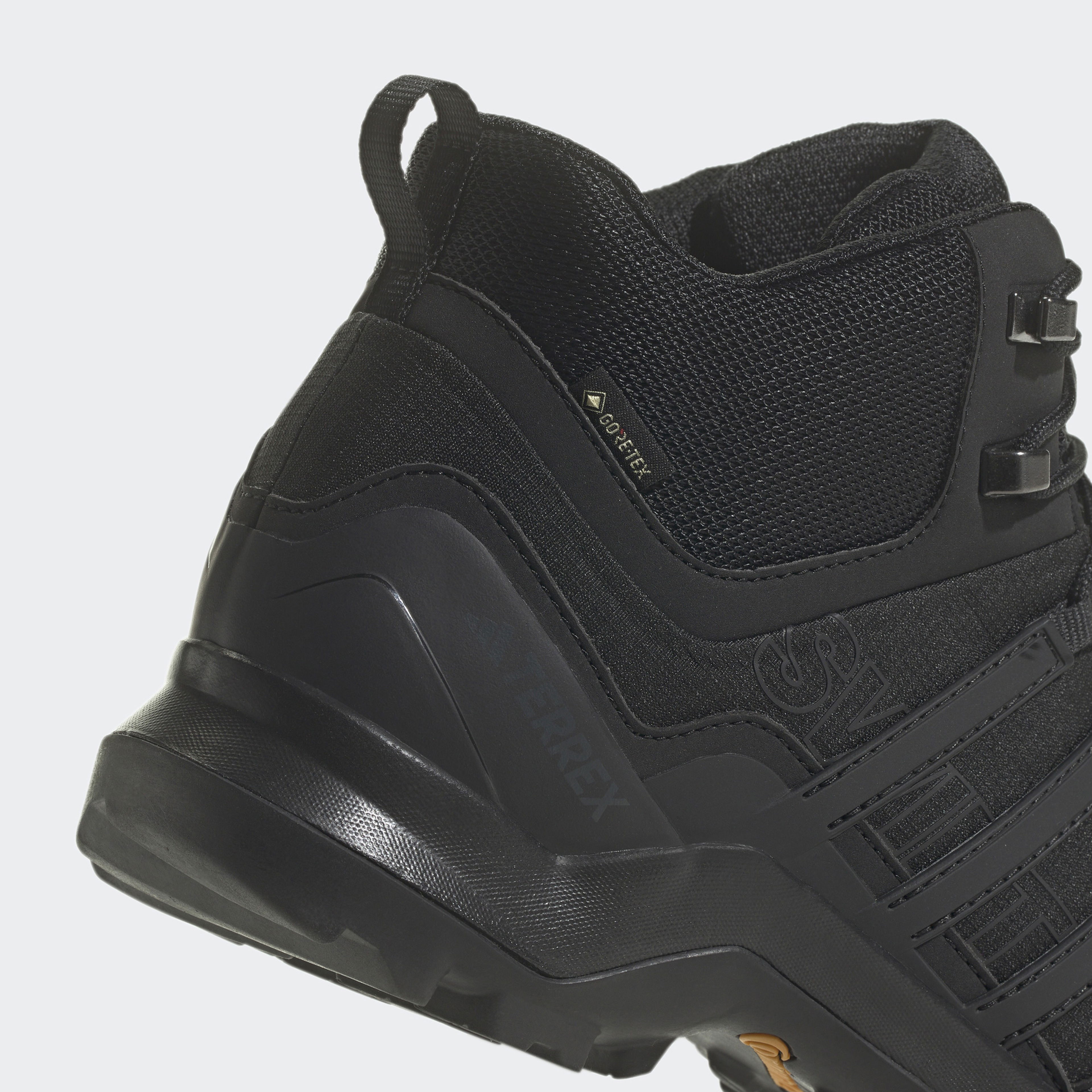 adidas Terrex Swift R2 Mid Gore-Tex Erkek Siyah Outdoor Ayakkabı