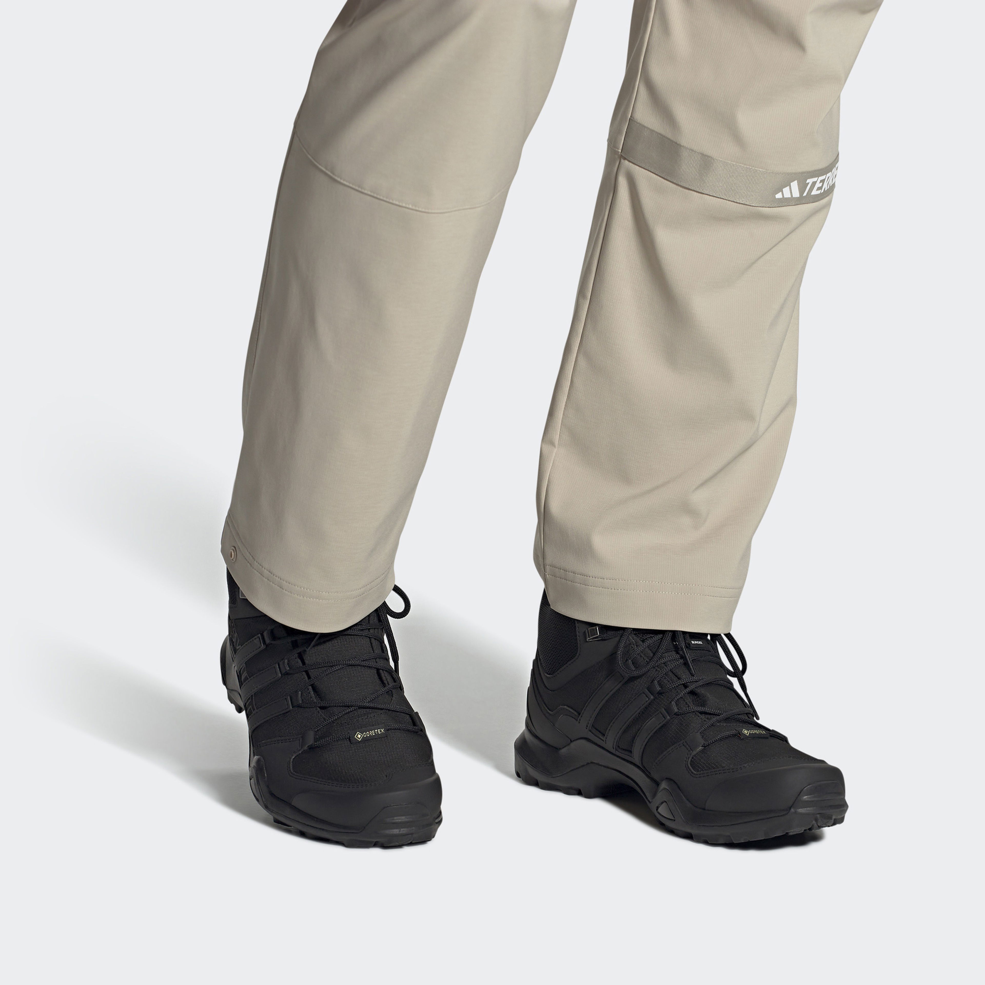 adidas Terrex Swift R2 Mid Gore-Tex Erkek Siyah Outdoor Ayakkabı