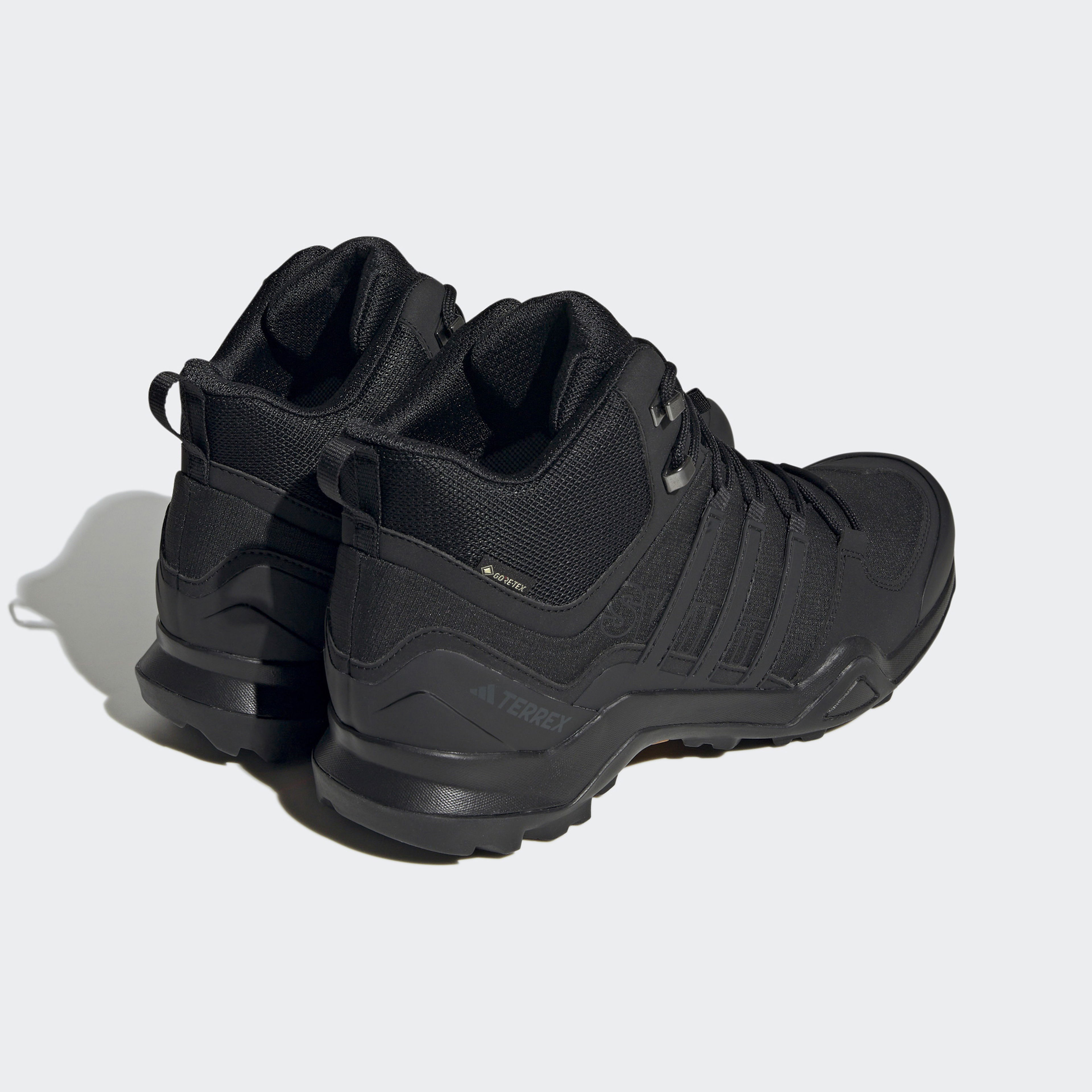 adidas Terrex Swift R2 Mid Gore-Tex Erkek Siyah Outdoor Ayakkabı