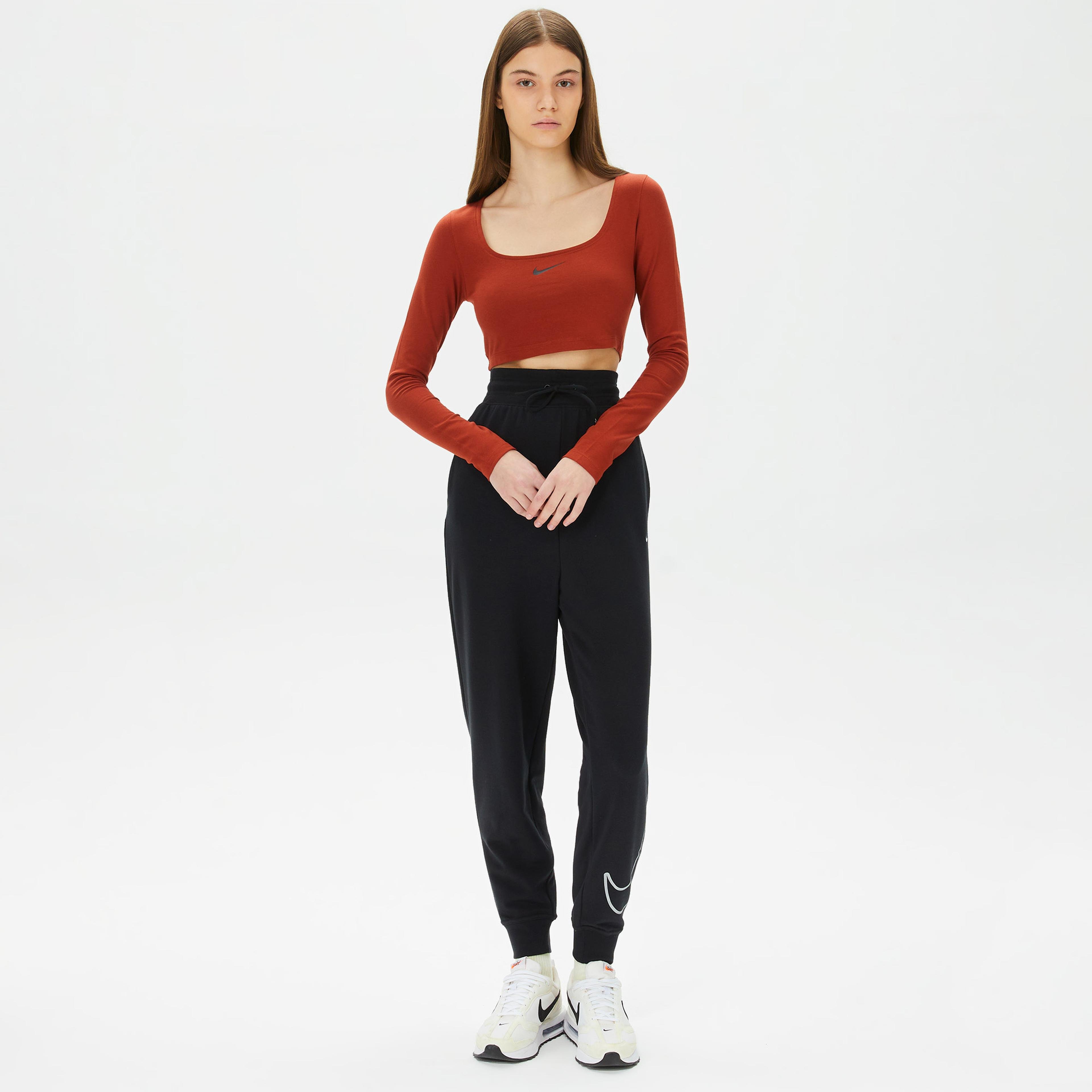 Nike Sportswear Kadın Turuncu Crop Top