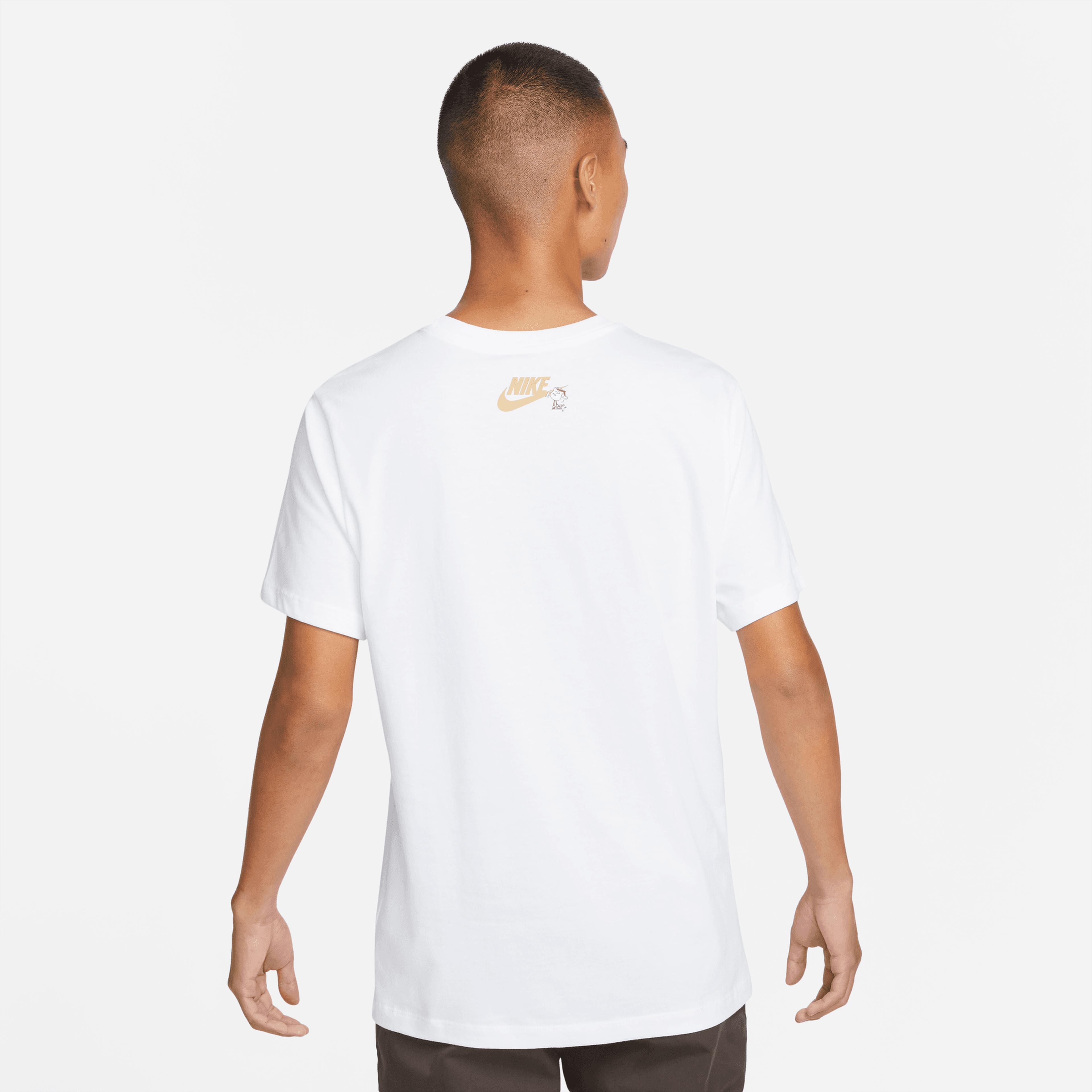Nike Sportswear Coffee Swoosh Graphic Erkek Beyaz T-Shirt