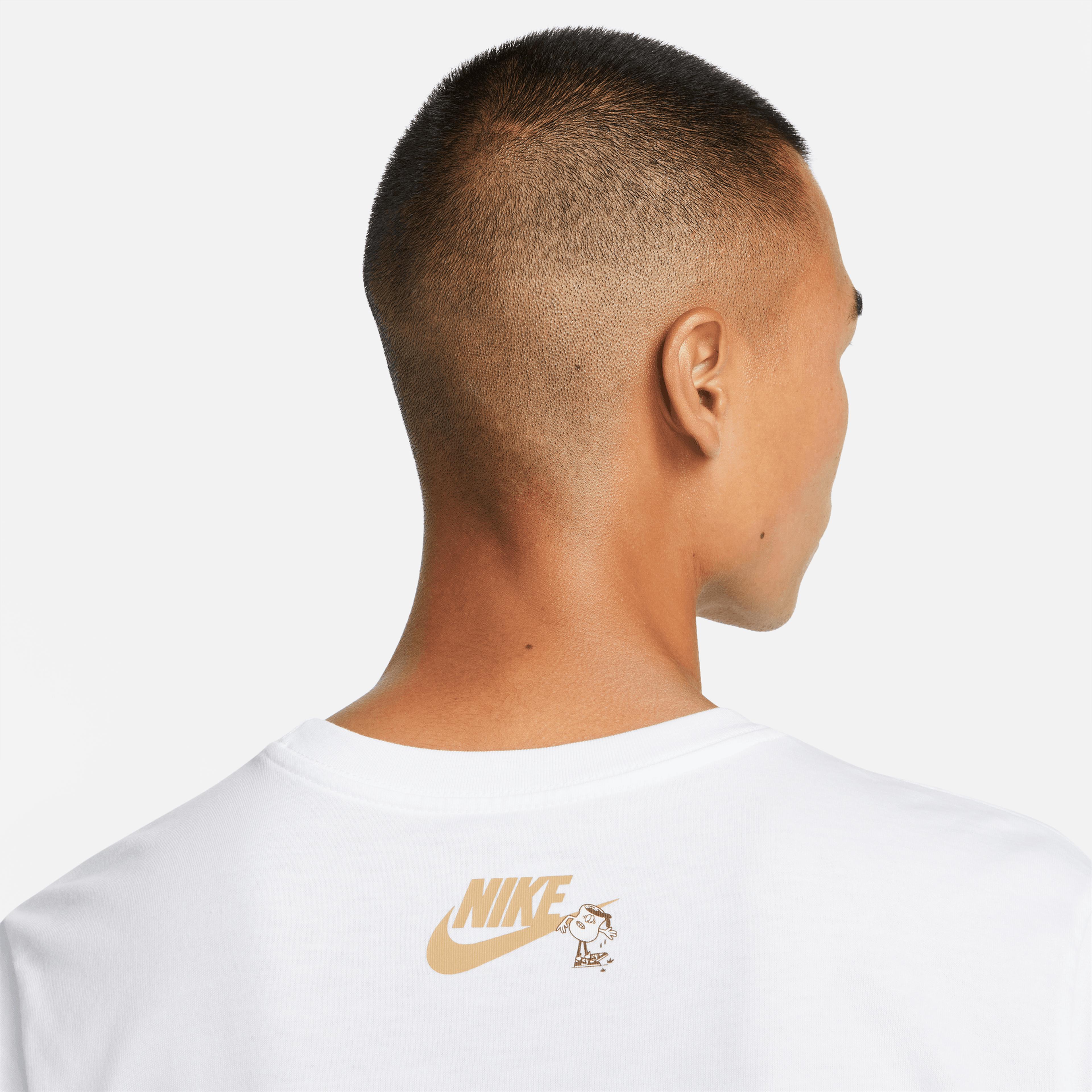 Nike Sportswear Coffee Swoosh Graphic Erkek Beyaz T-Shirt