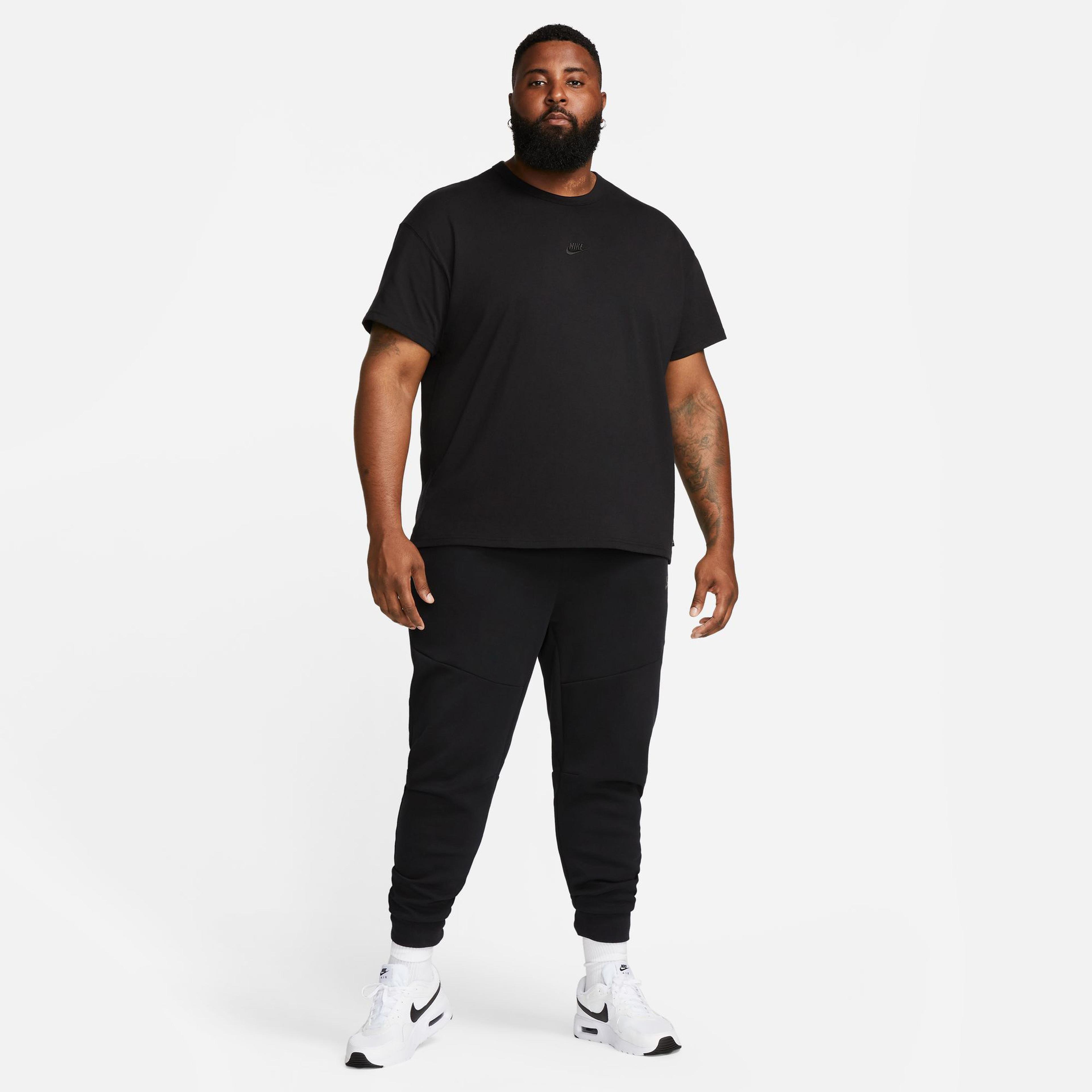 Nike Sportswear Premium Essentials Erkek Siyah T-Shirt