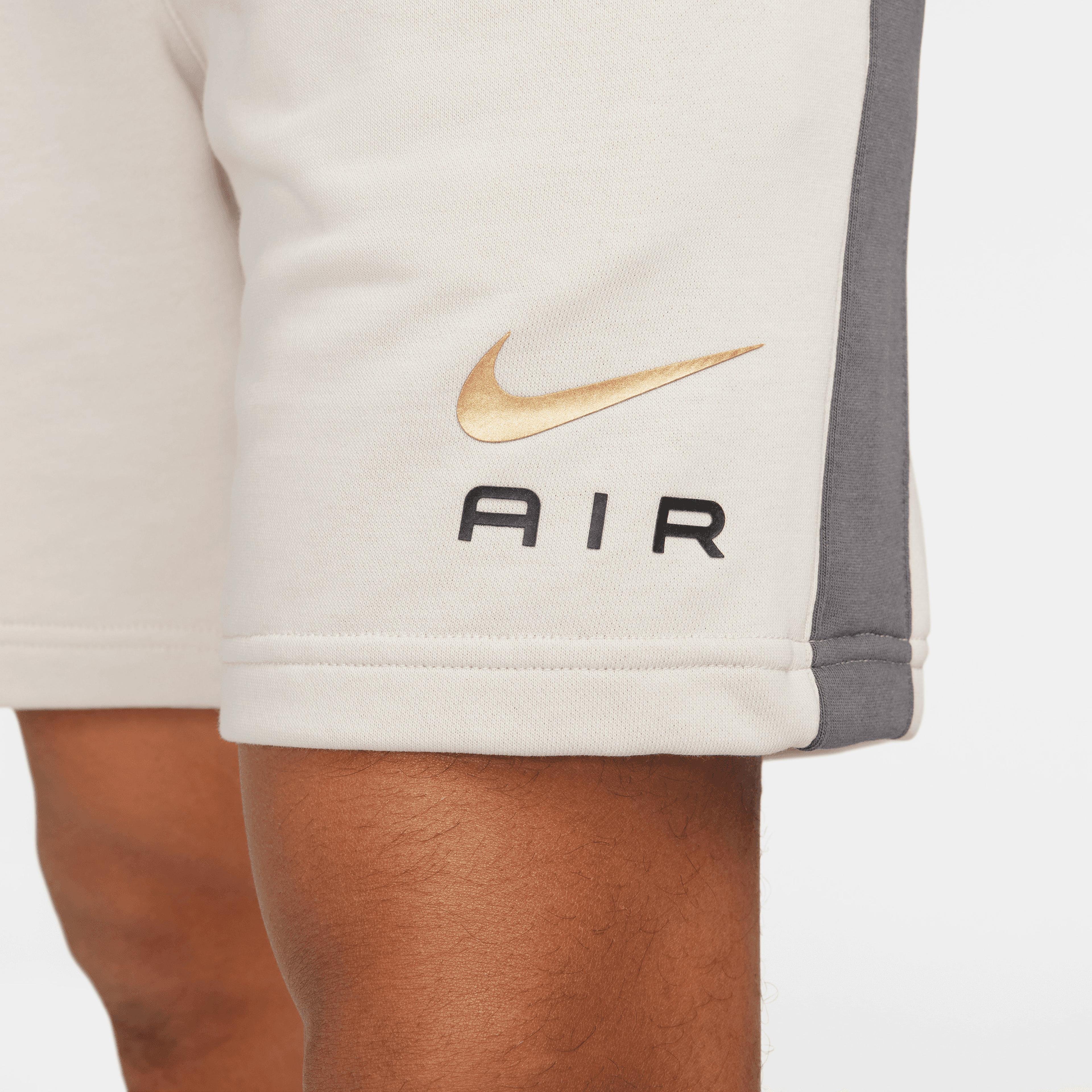 Nike Air Sportswear Erkek Krem Şort