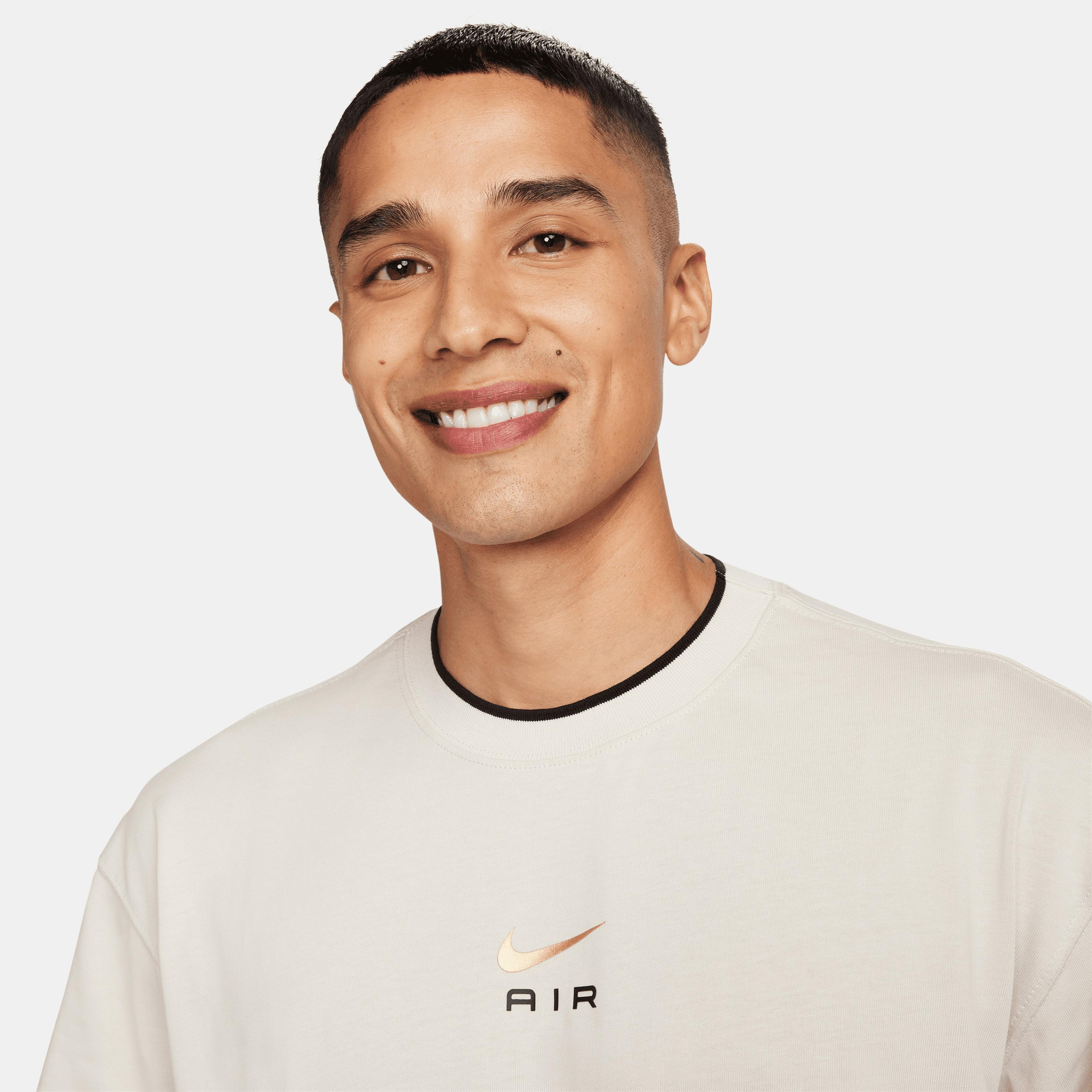 Nike Air Sportswear Erkek Krem T-Shirt