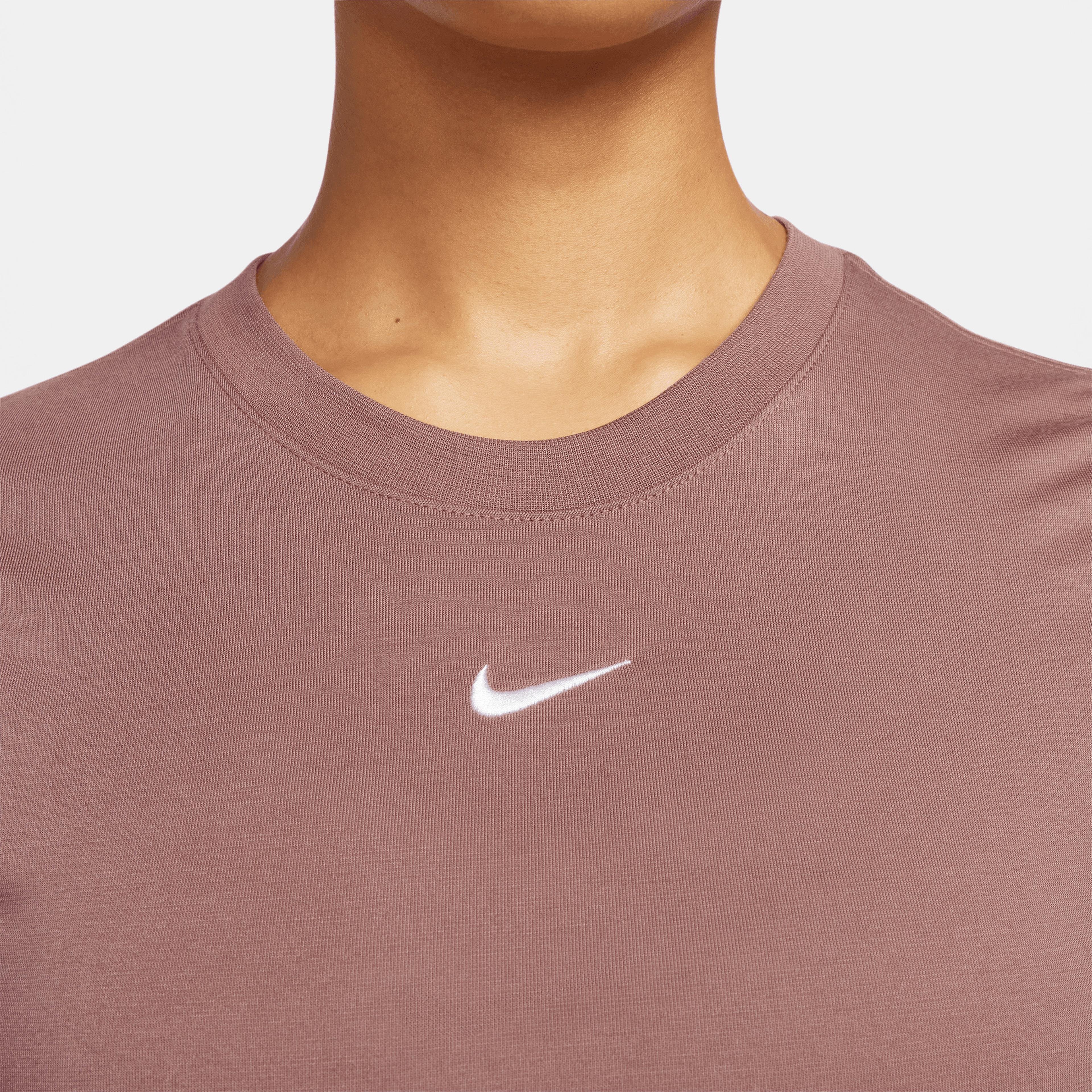 Nike Sportswear Essential Kadın Kahverengi T-Shirt