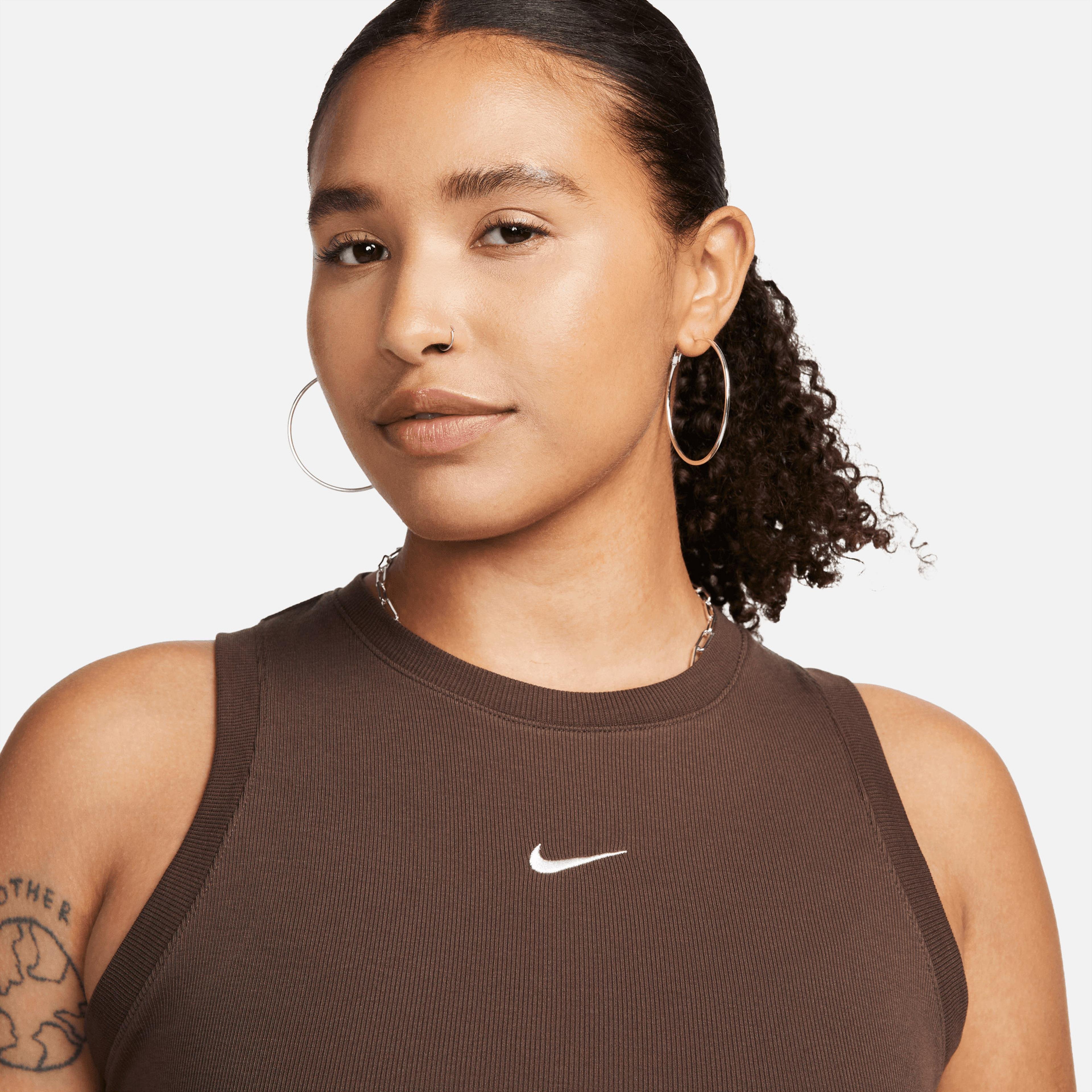 Nike Sportswear Essentials Kadın Kahverengi Crop Atlet