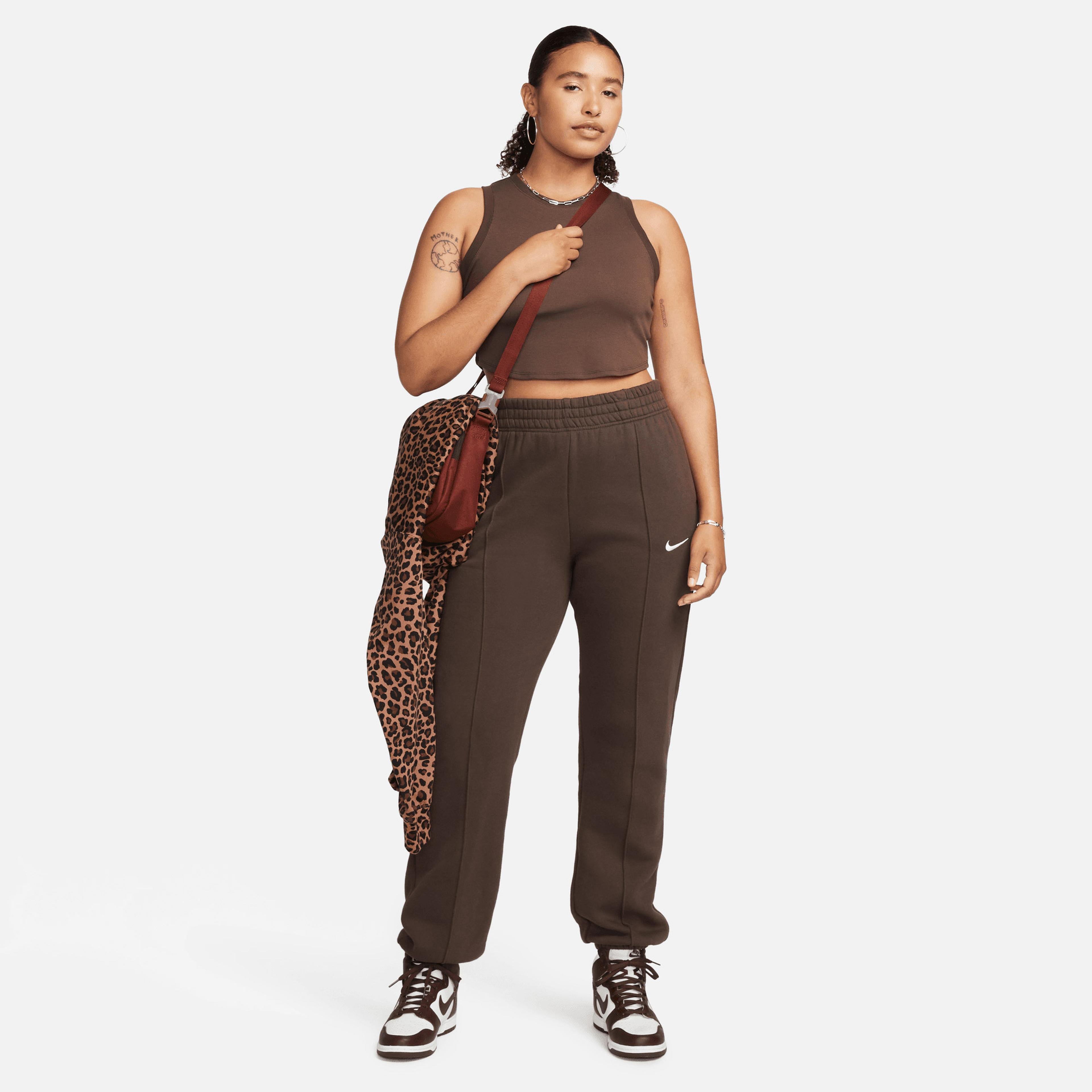Nike Sportswear Essentials Kadın Kahverengi Crop Atlet