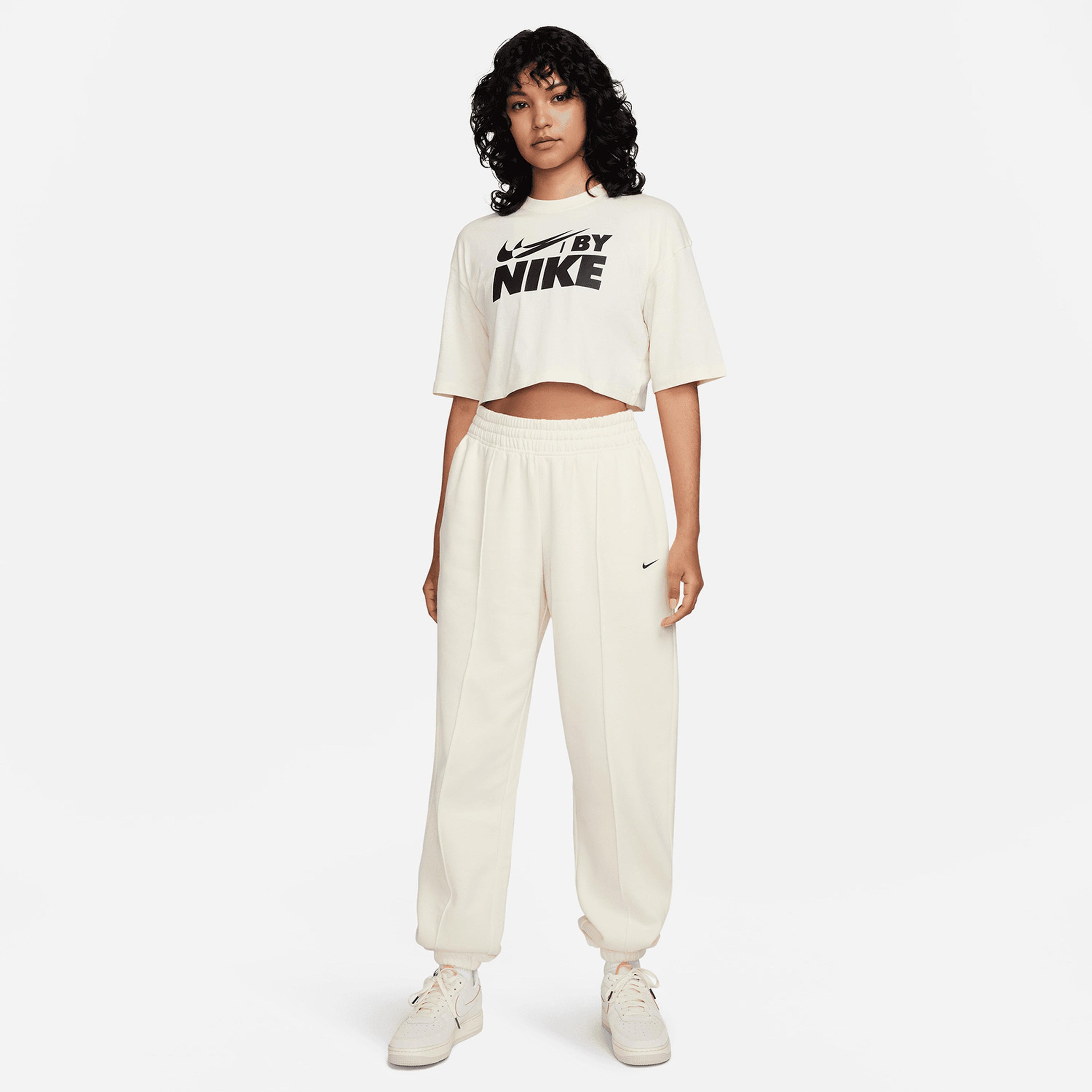 Nike Sportswear Kadın Krem Crop T-Shirt