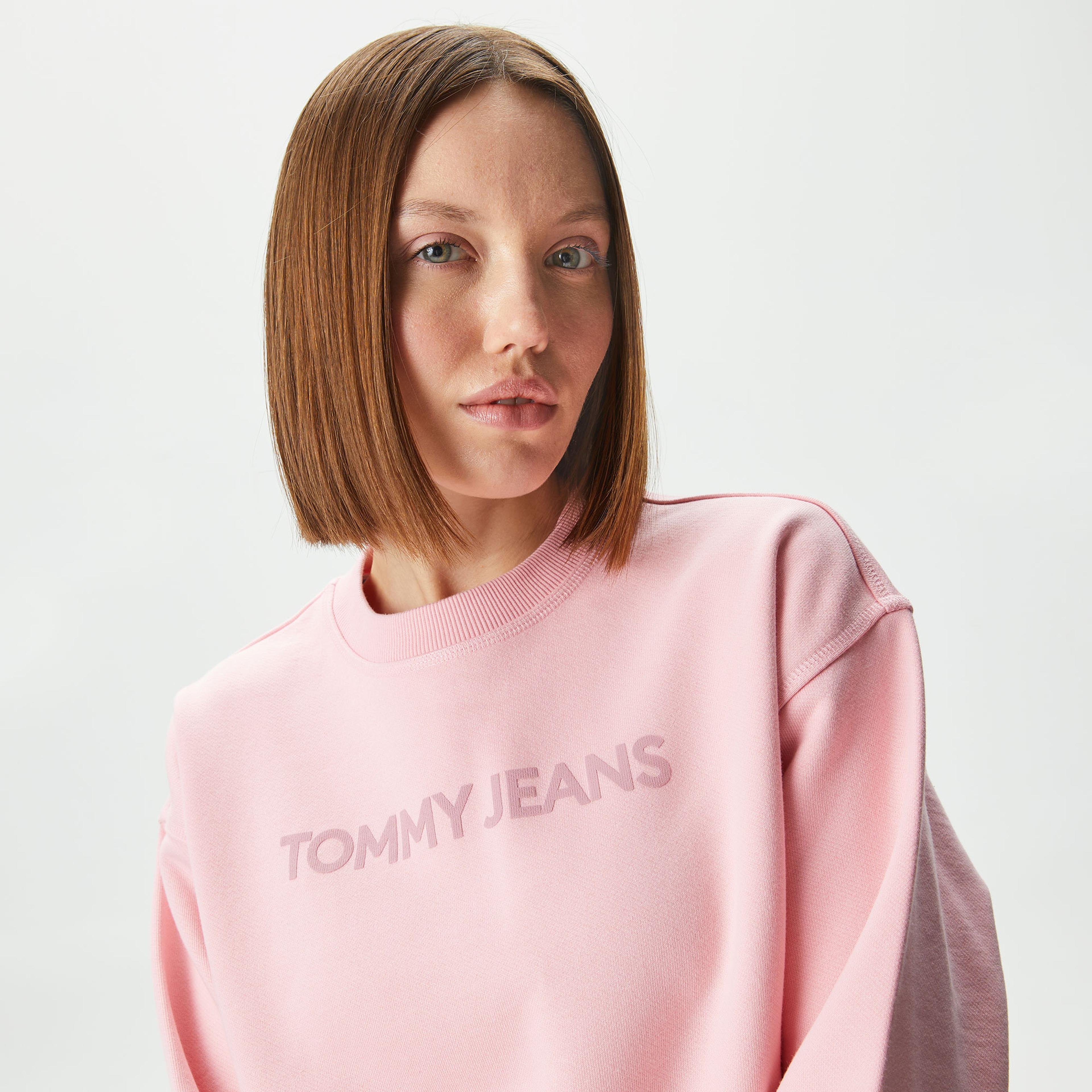 Tommy Jeans Relax Bold Classic Crew Kadın Pembe Sweatshirt