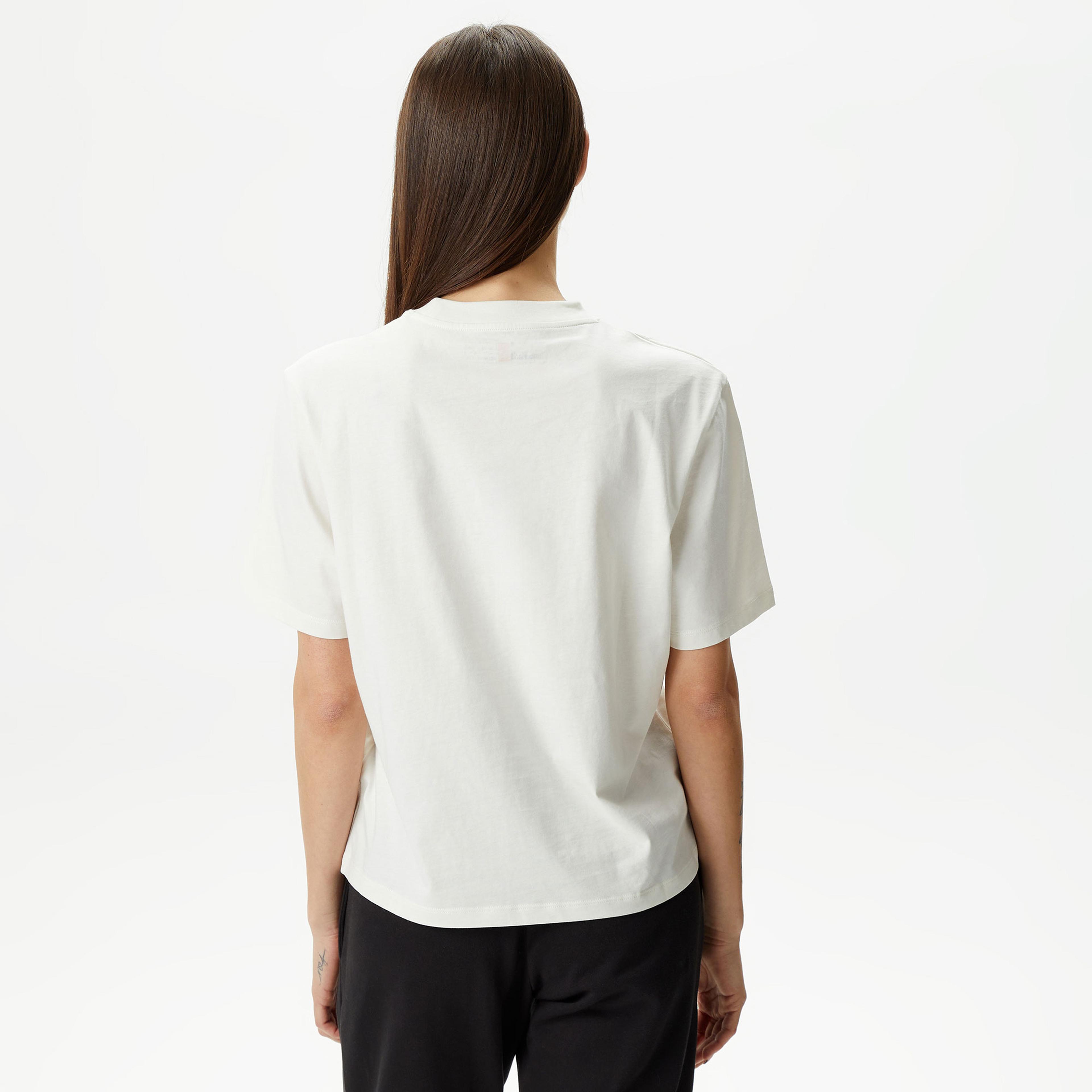 Timberland Stack Logo Sleeve Kadın Beyaz T-Shirt