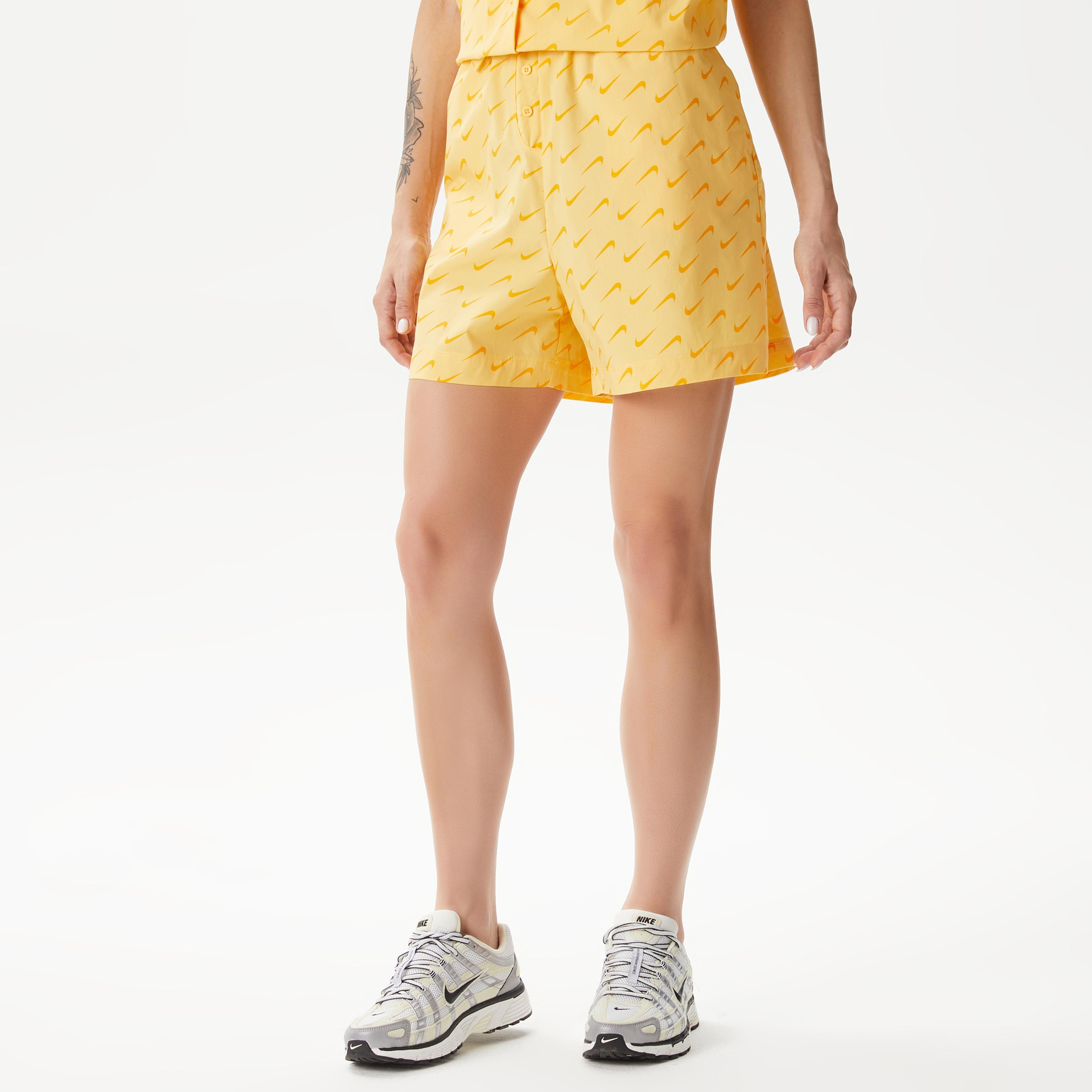Nike Sportswear Everyday Kadın Sarı Şort