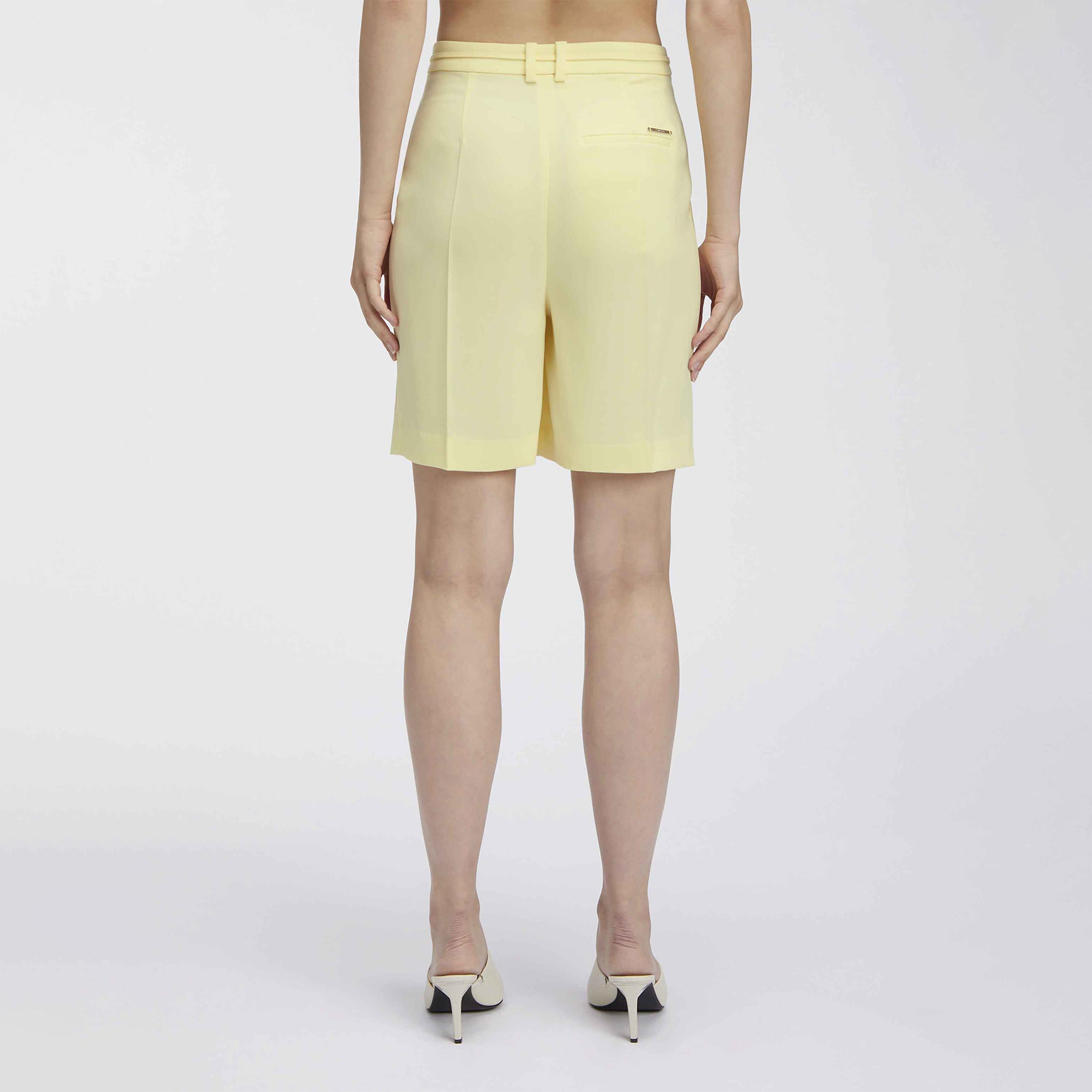Calvin Klein Premium Essentials Kadın Sarı Şort