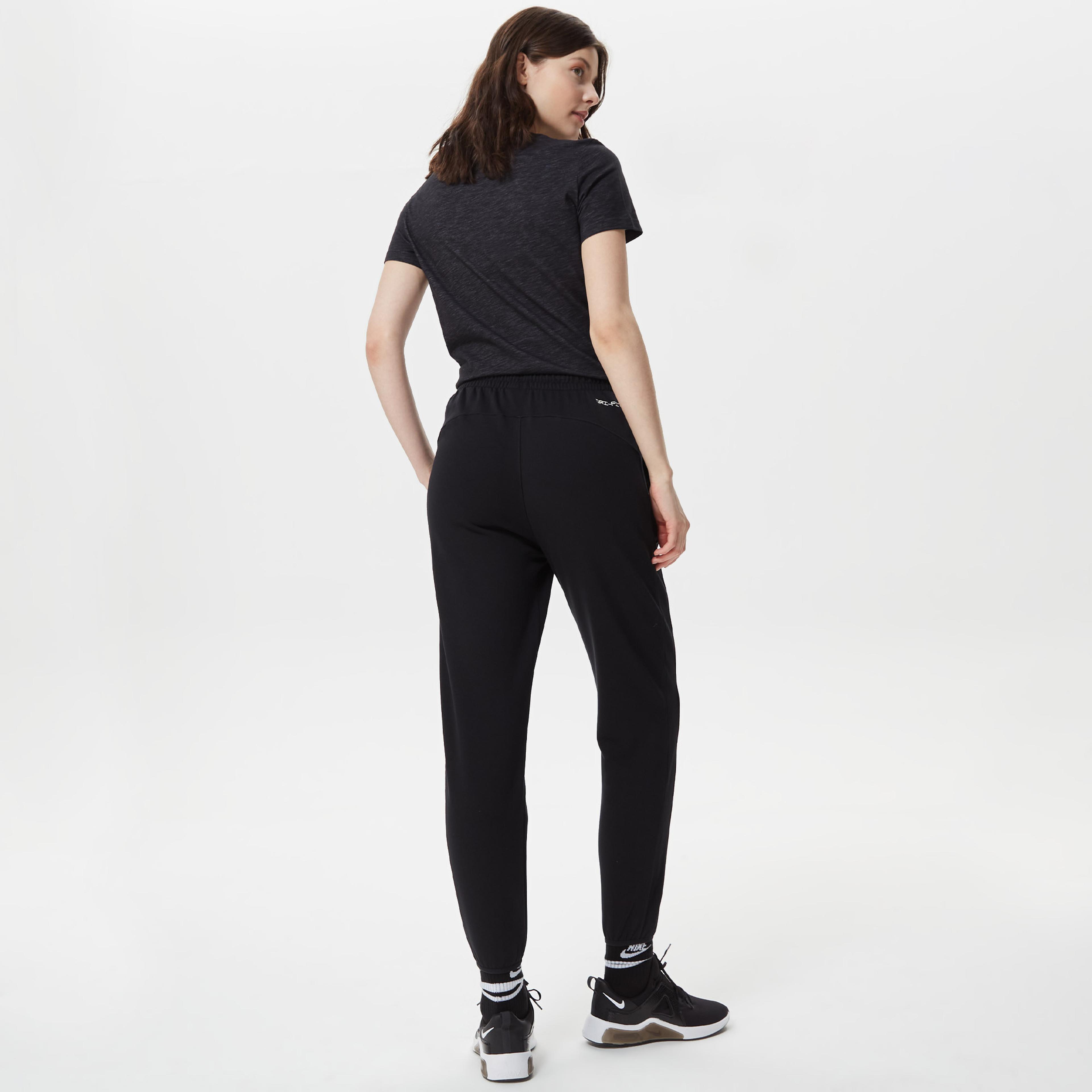 Nike Dri-FIT Standard Issue Kadın Siyah Eşofman Altı
