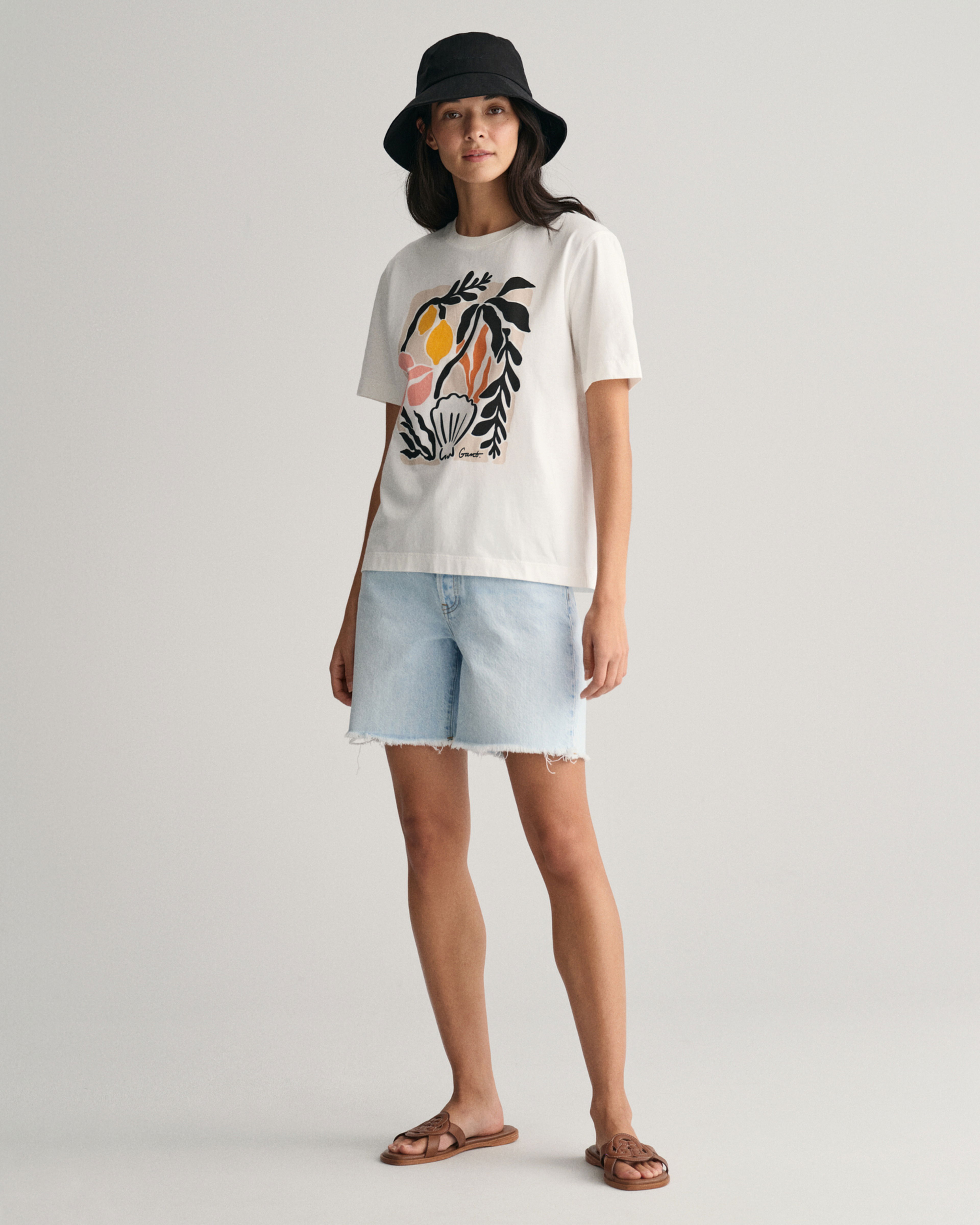 GANT Kadın Krem Relaxed Fit Bisiklet Yaka Desenli T-shirt