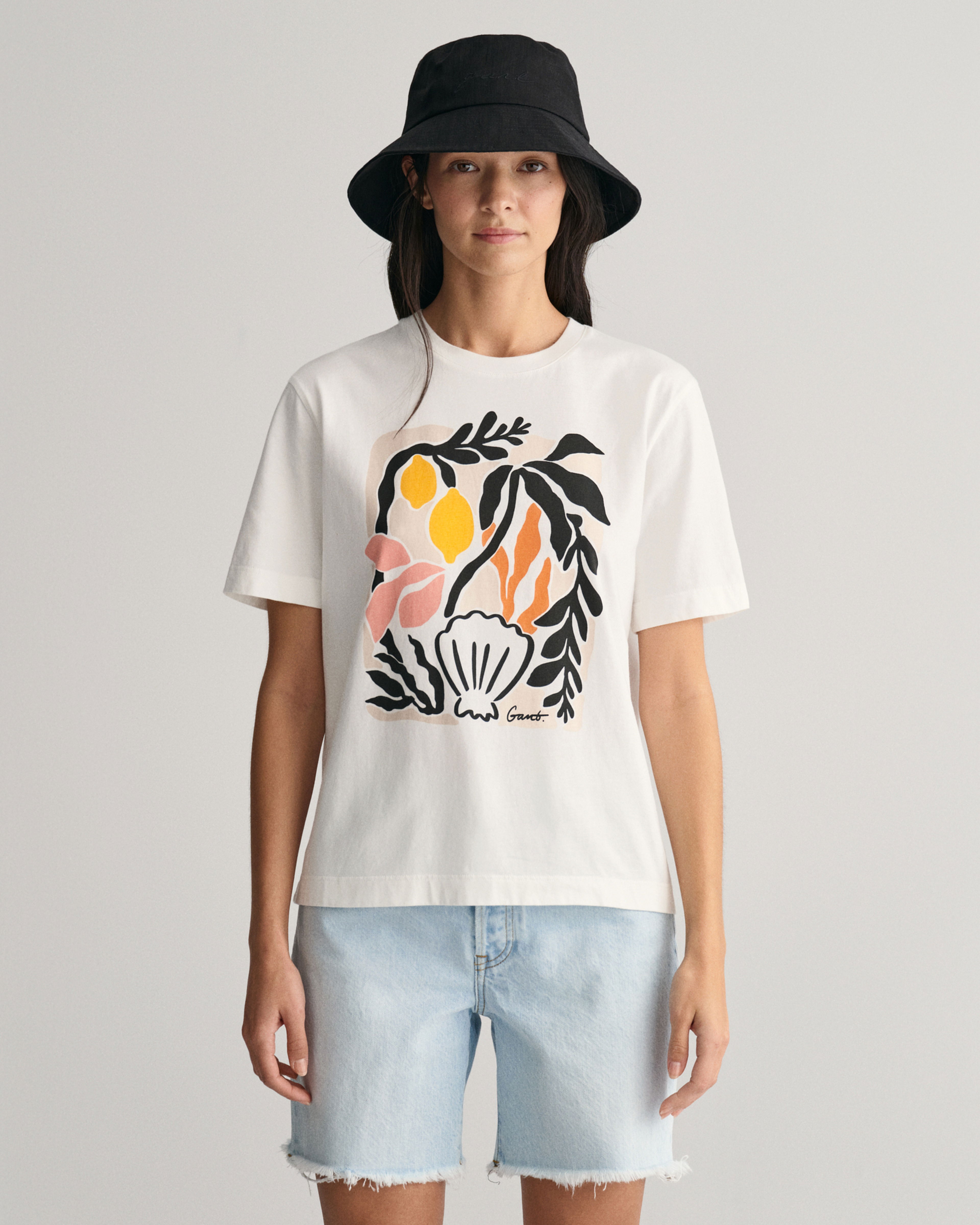 GANT Kadın Krem Relaxed Fit Bisiklet Yaka Desenli T-shirt