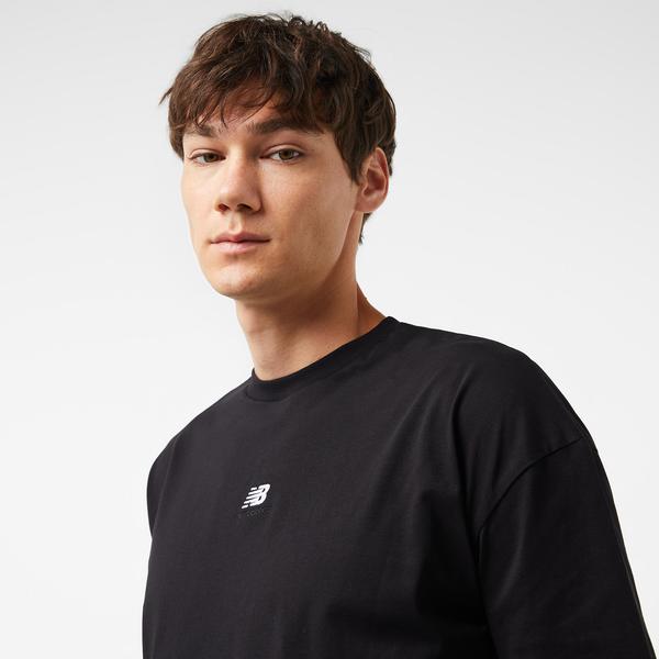 New Balance Lifestyle Erkek Siyah T-Shirt_3