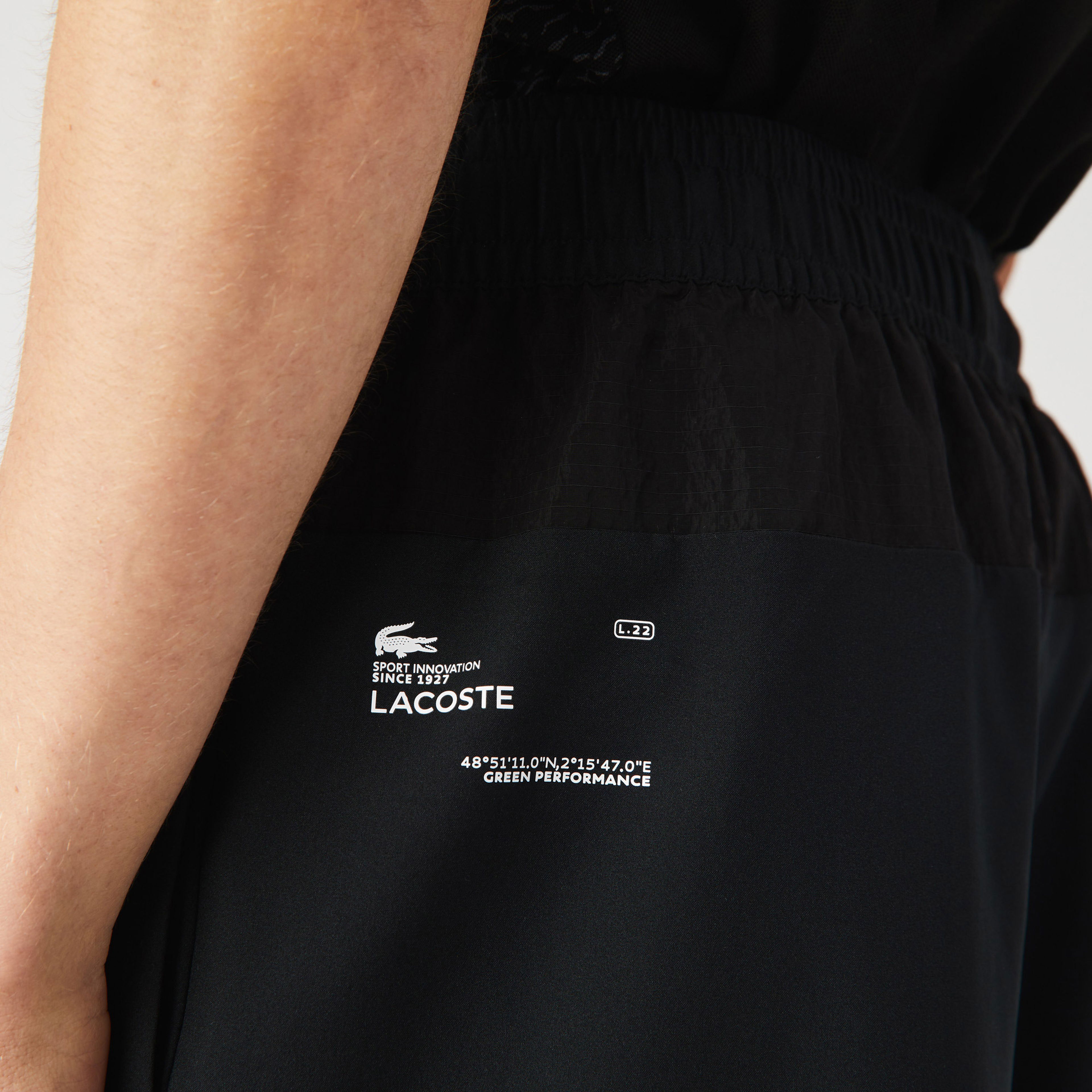 Lacoste SPORT Erkek Regular Fit Baskılı Siyah Şort