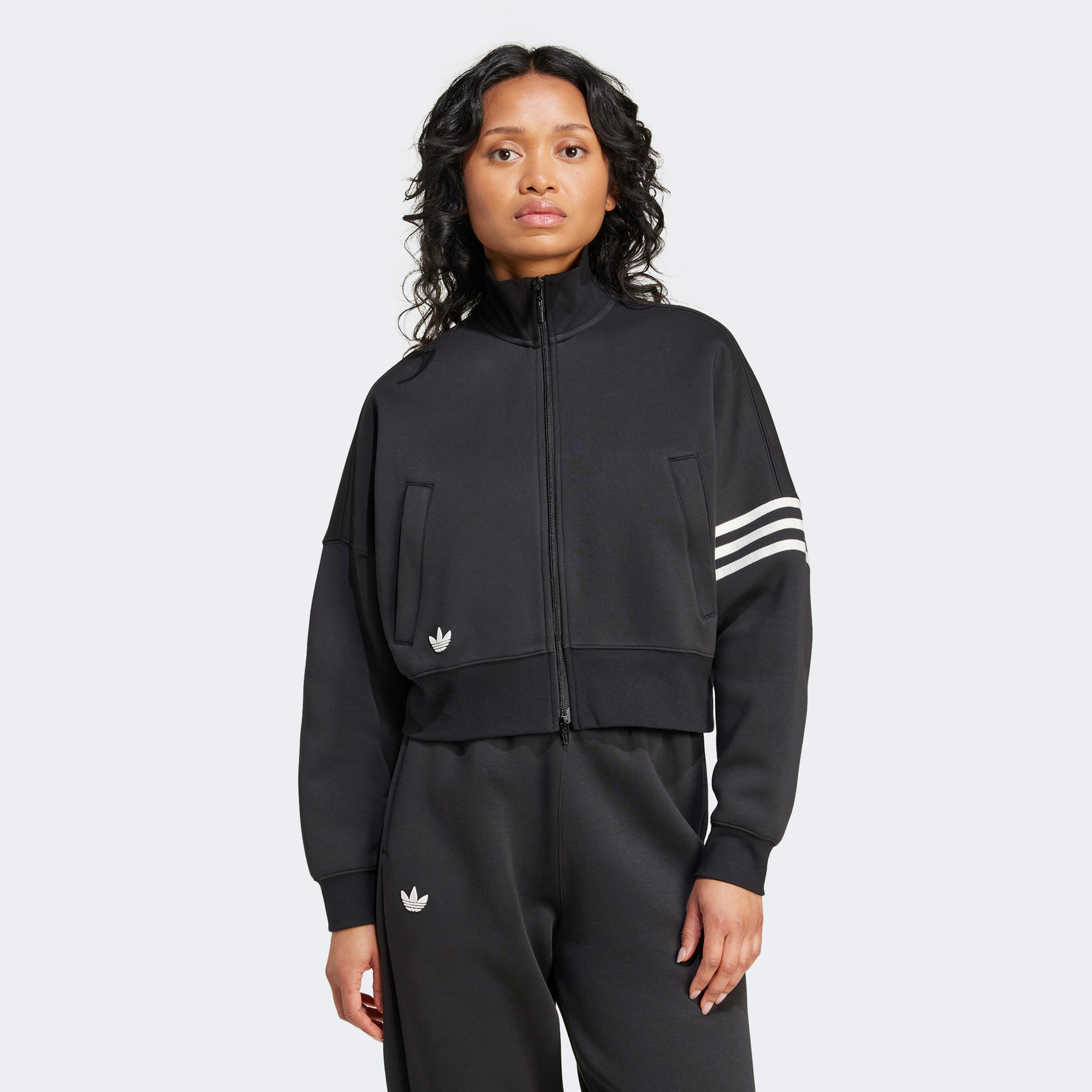 adidas Neuclassics Kadın Siyah Eşofman Üstü
