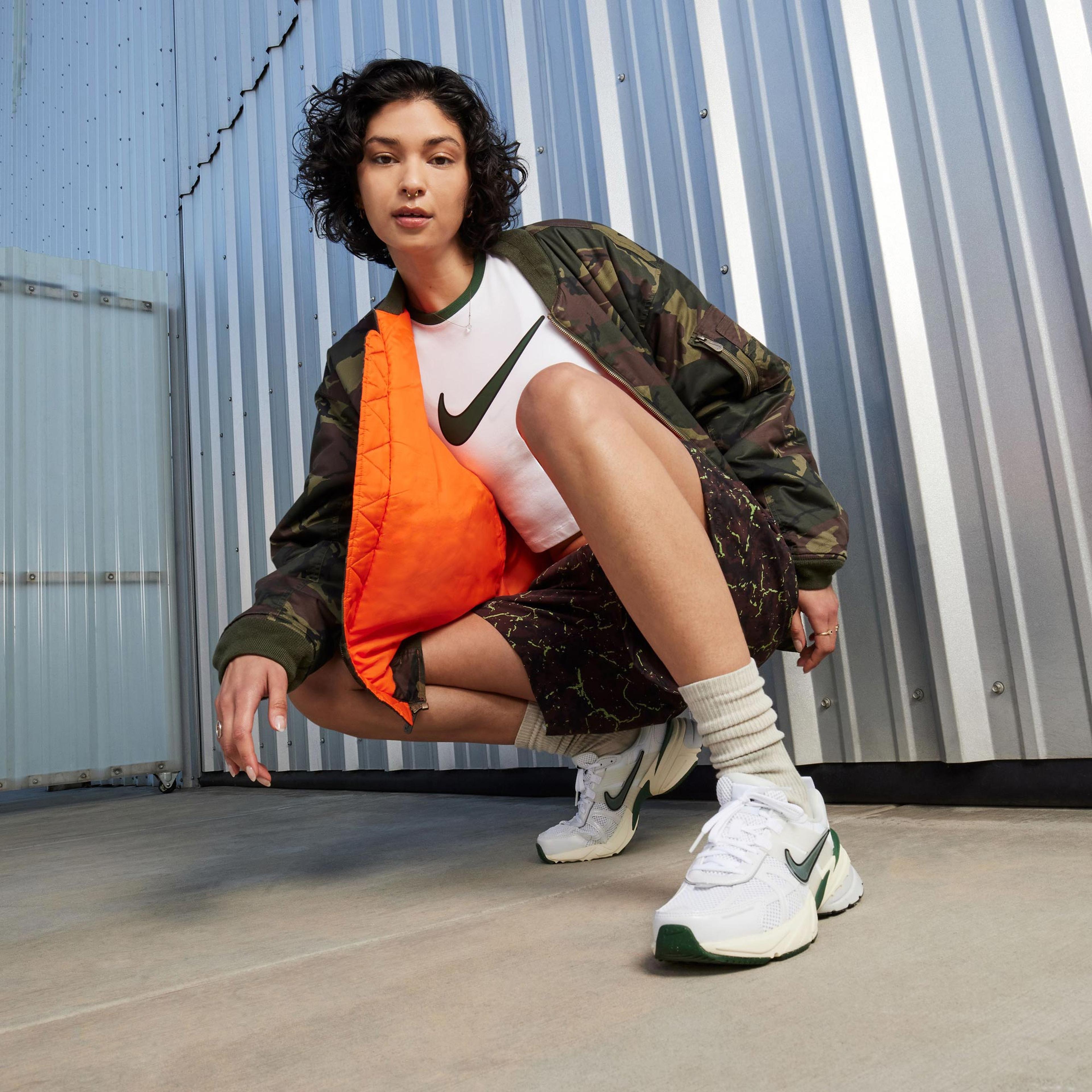 Nike V2K Run Sportswear Kadın Beyaz Spor Ayakkabı