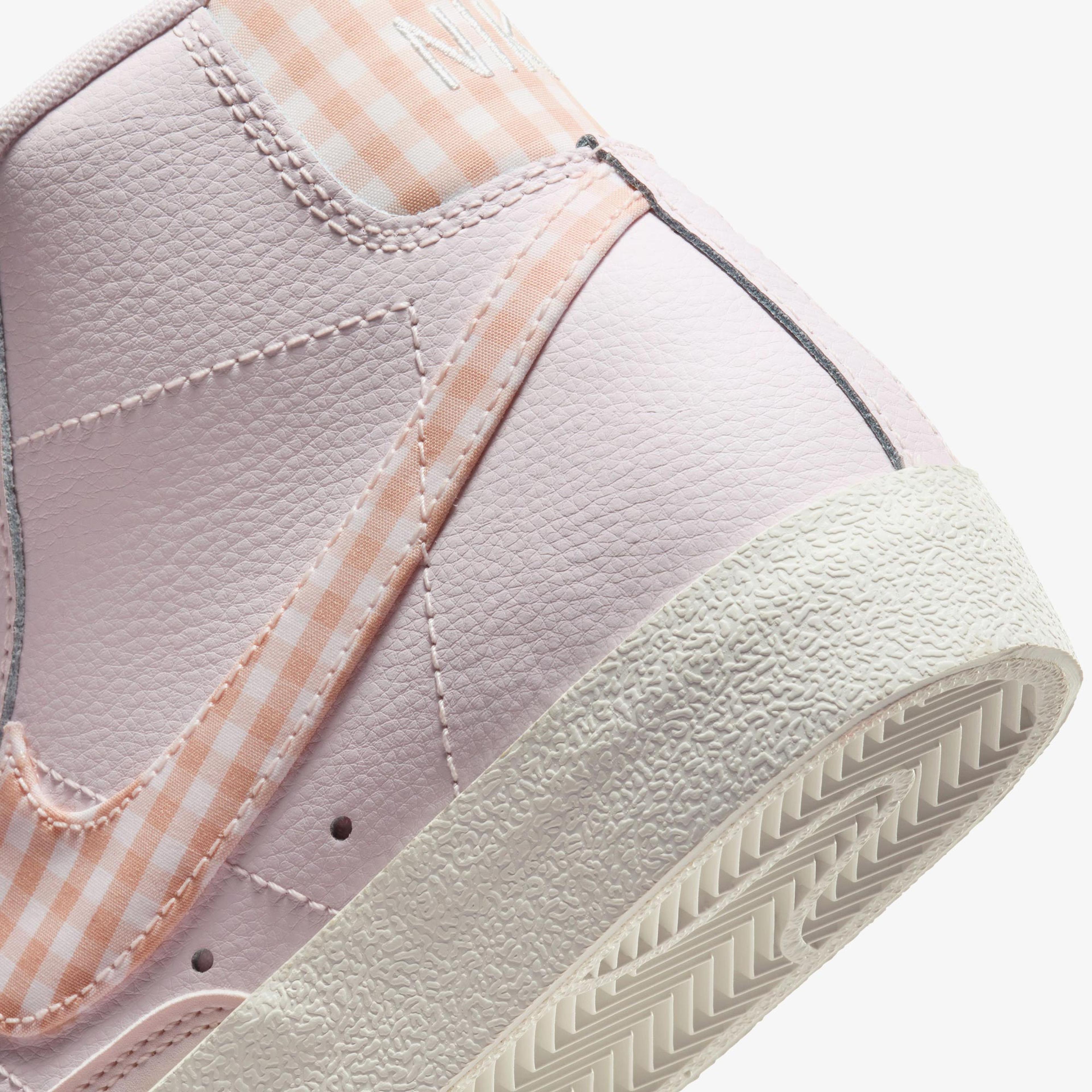 Nike Blazer Mid '77 Kadın Pembe Sneaker