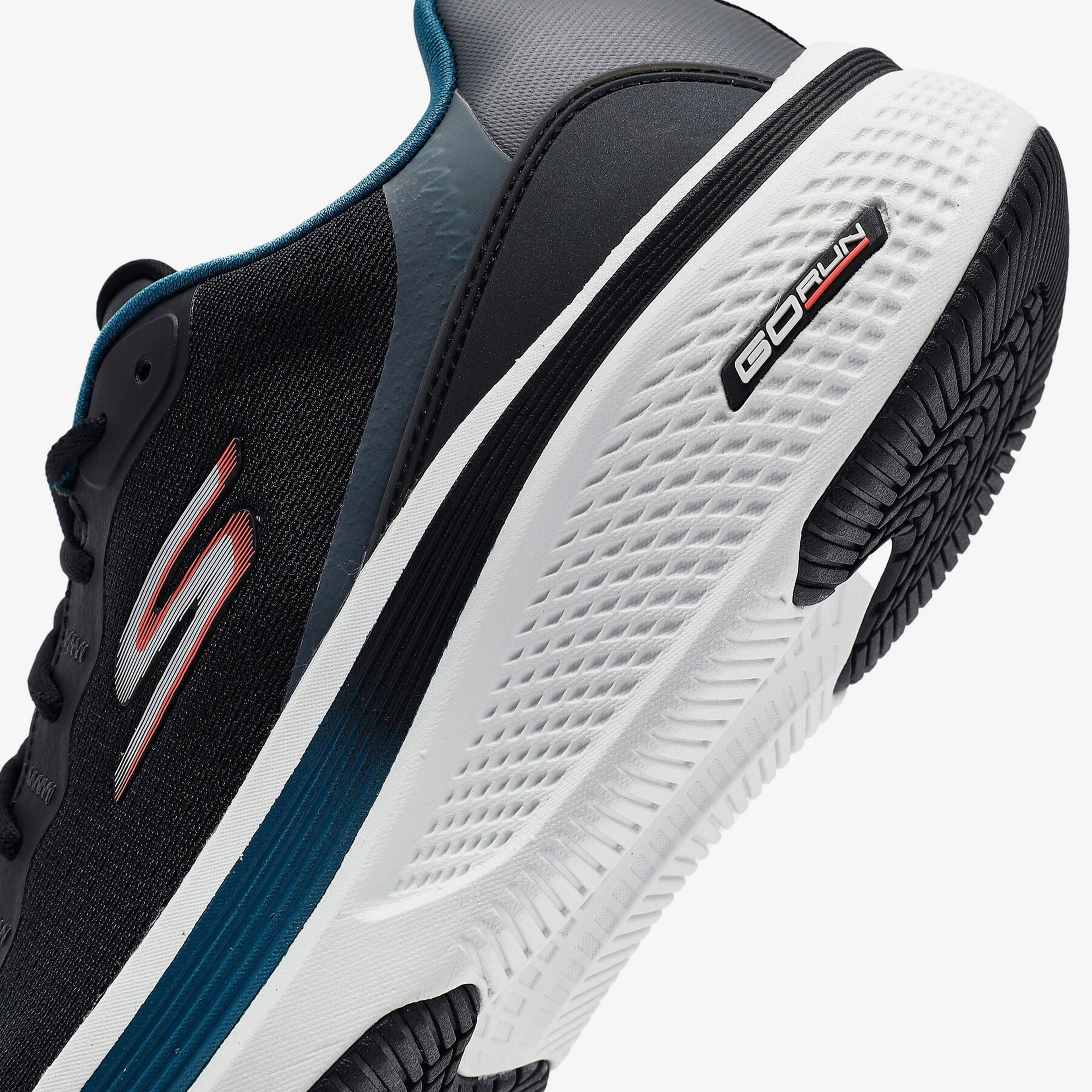 Skechers Go Run Elevate 2.0 Erkek Siyah Koşu Ayakkabısı