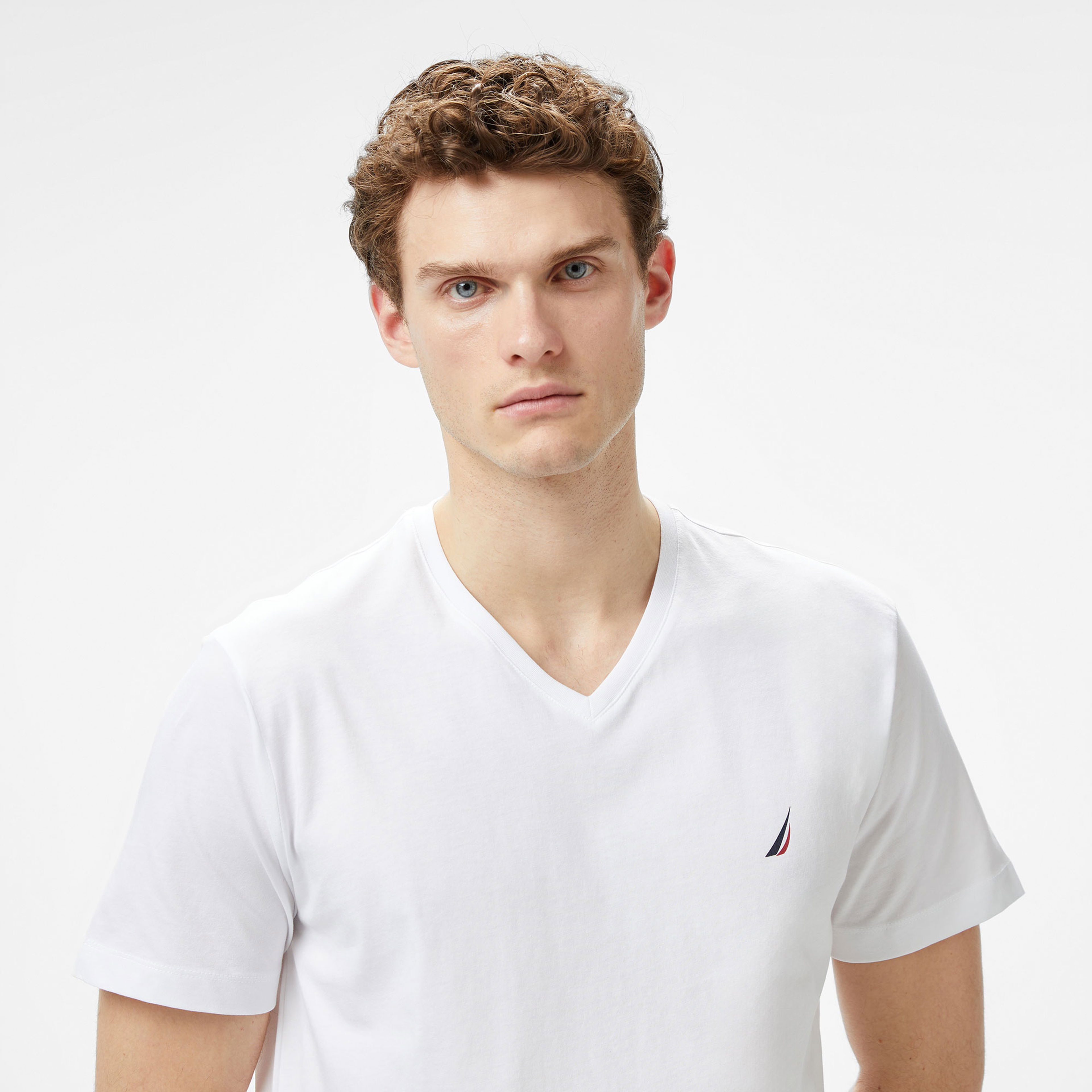 Nautica Erkek Beyaz Standart Fit V Yaka T-Shirt