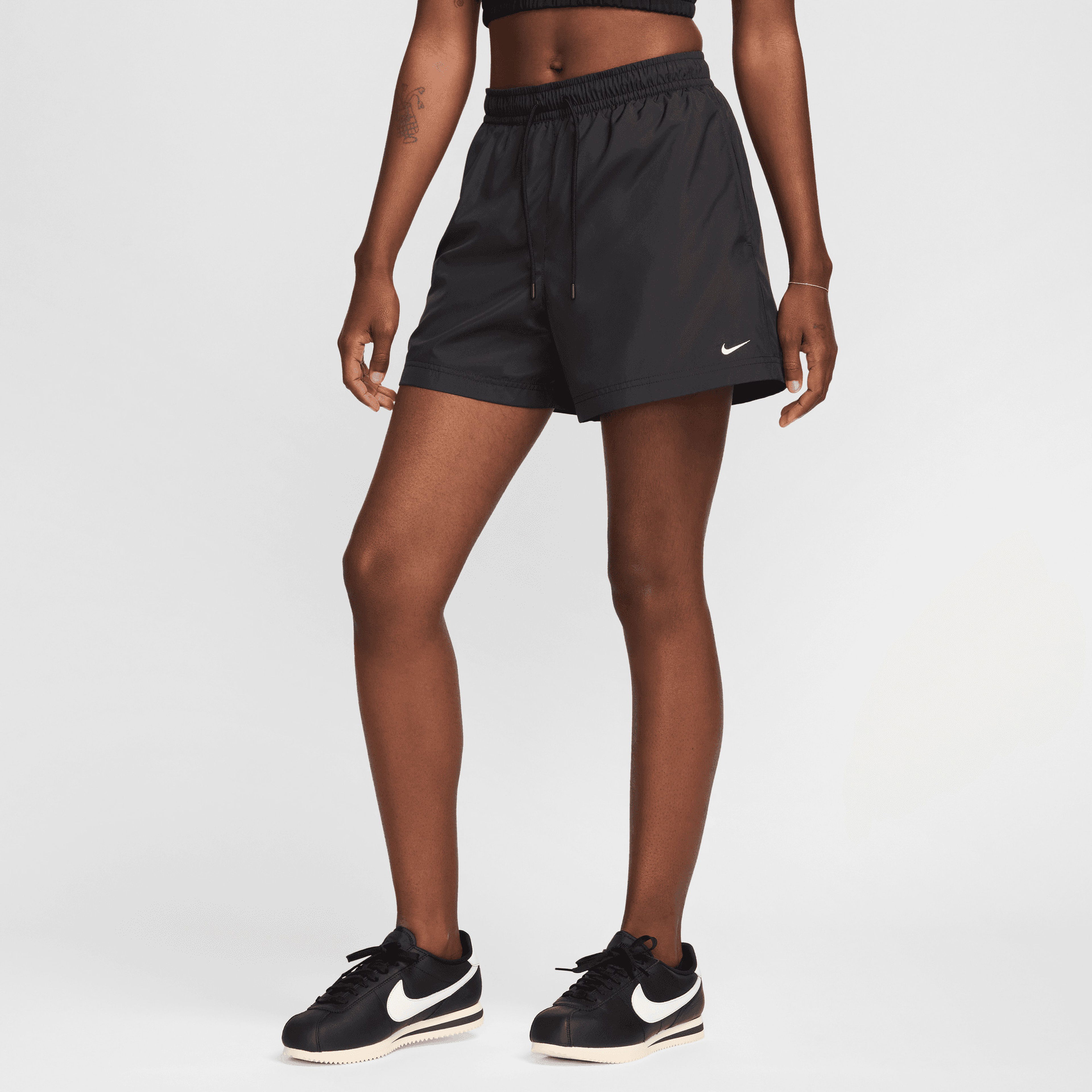 Nike Sportswear Woven Classic Kadın Siyah Şort