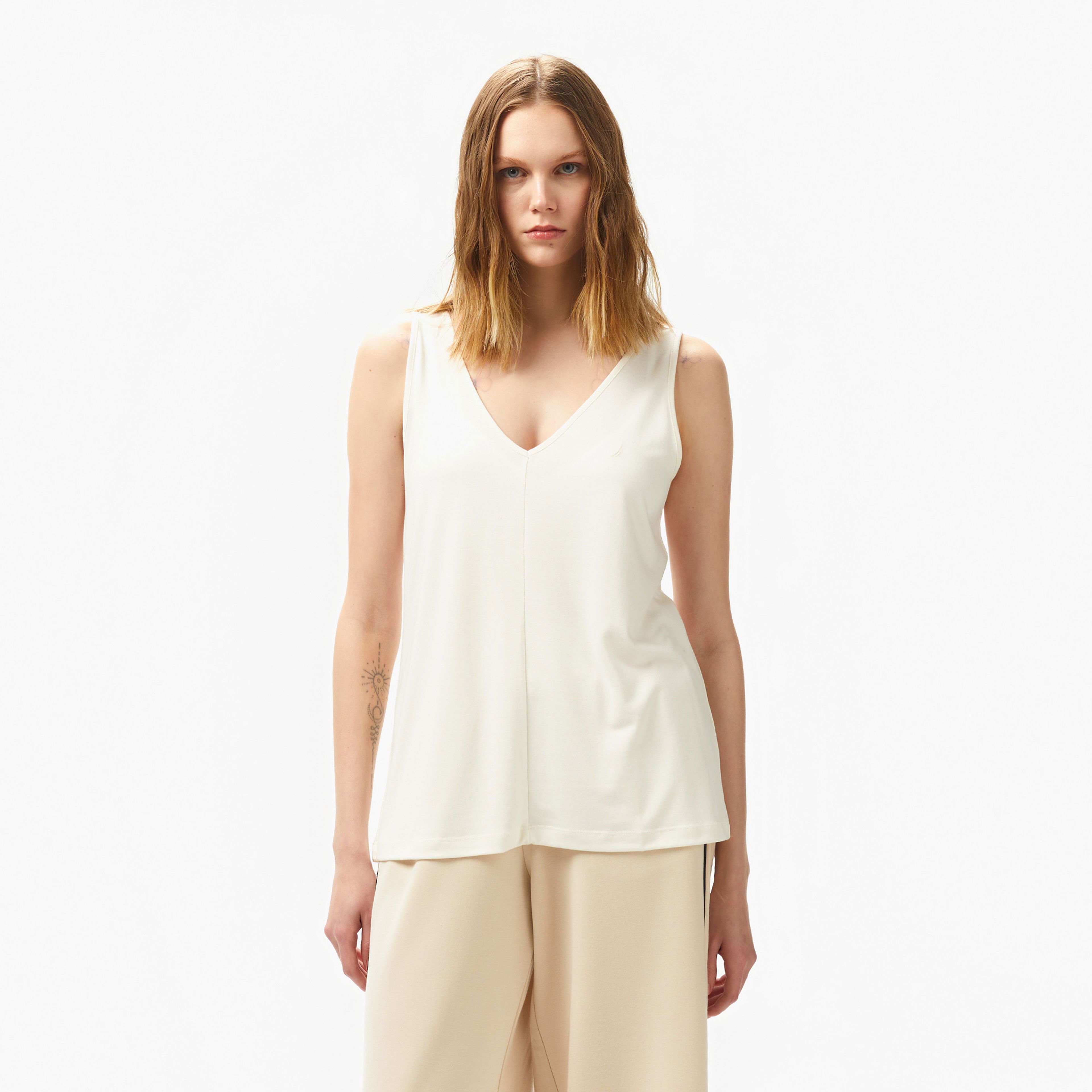 Nautica Kadın Krem Relaxed Fit T-Shirt
