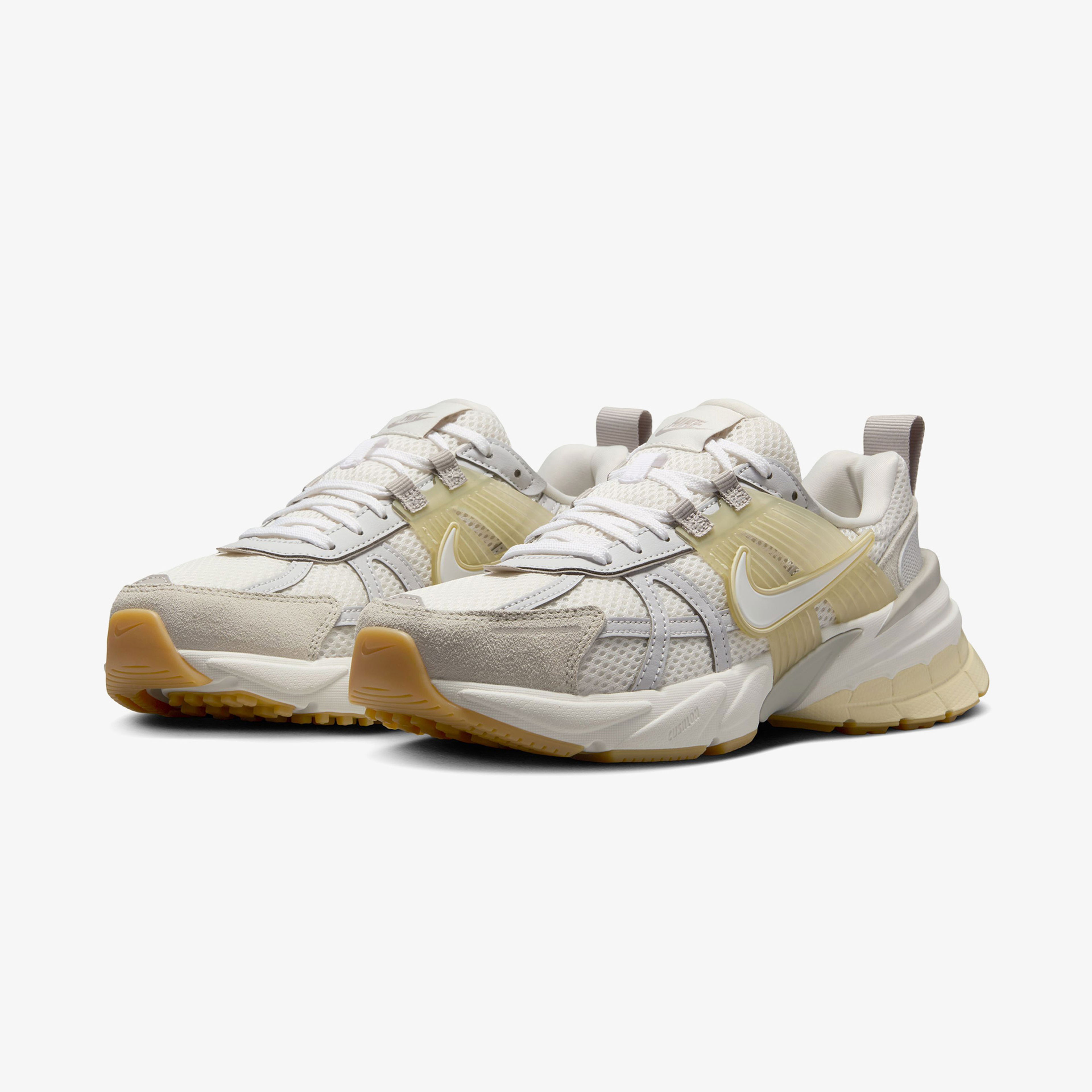 Nike V2K Run Kadın Bej Sneaker