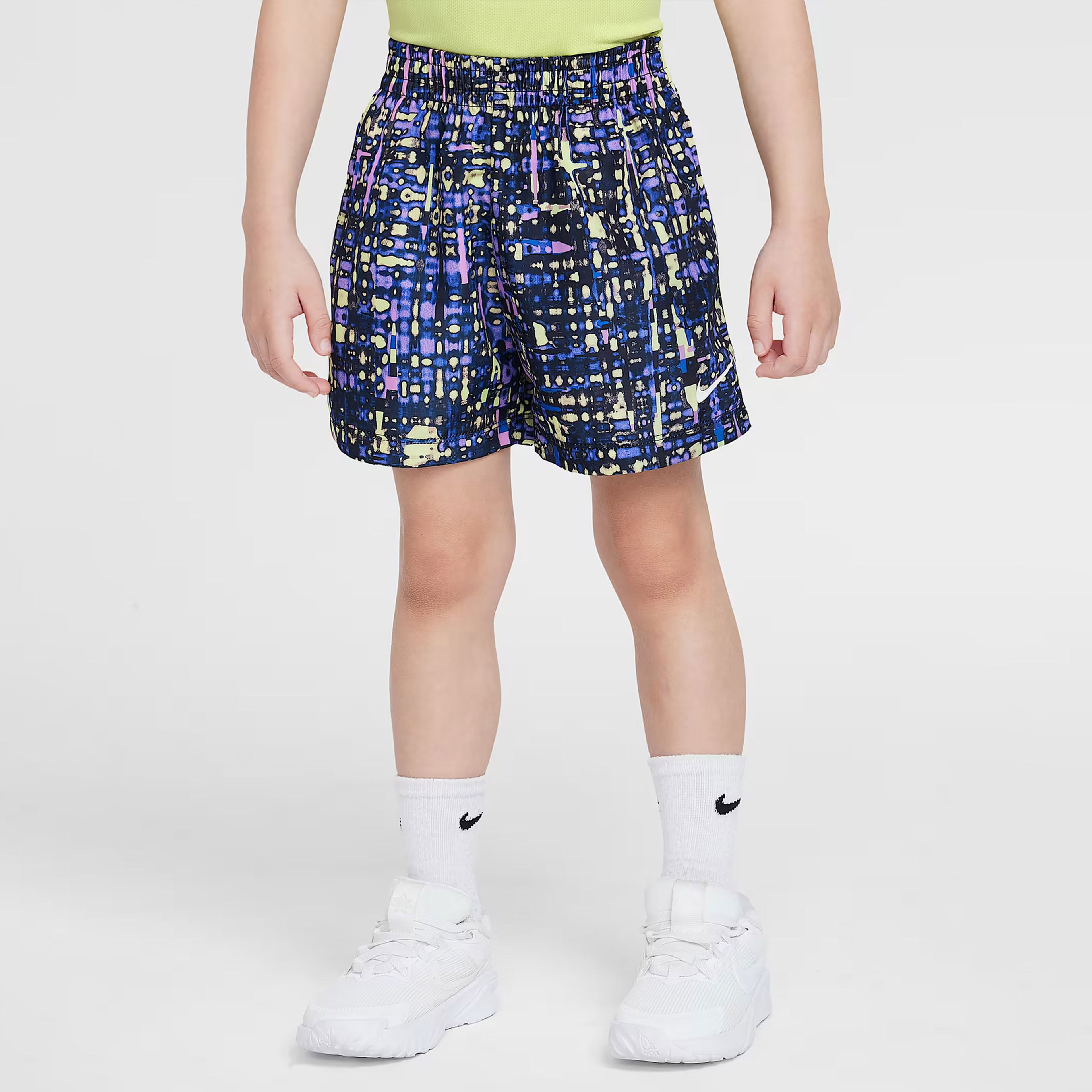 Nike Bold Move Dri Fit Çocuk Gri Şort
