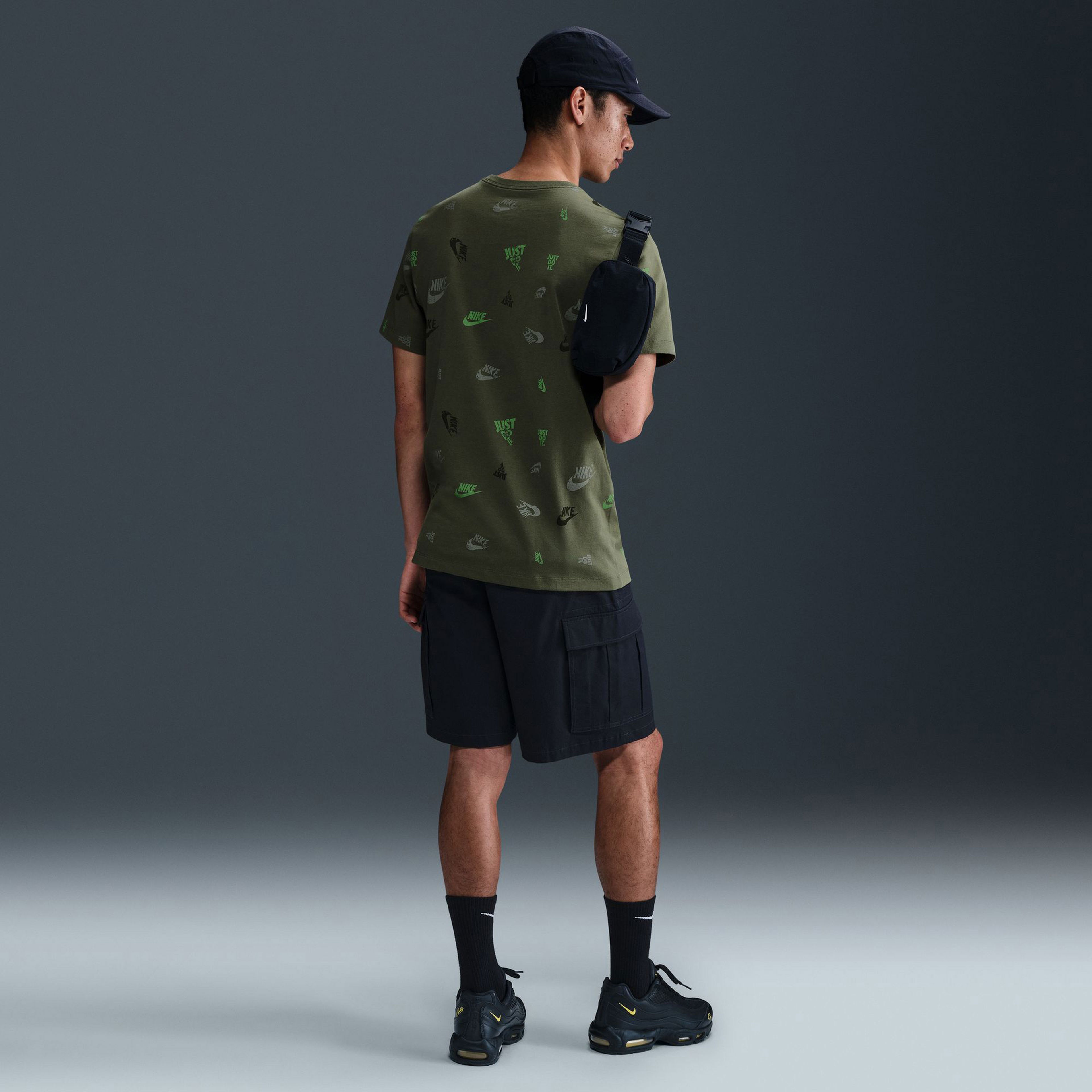 Nike Club Erkek Yeşil T-Shirt