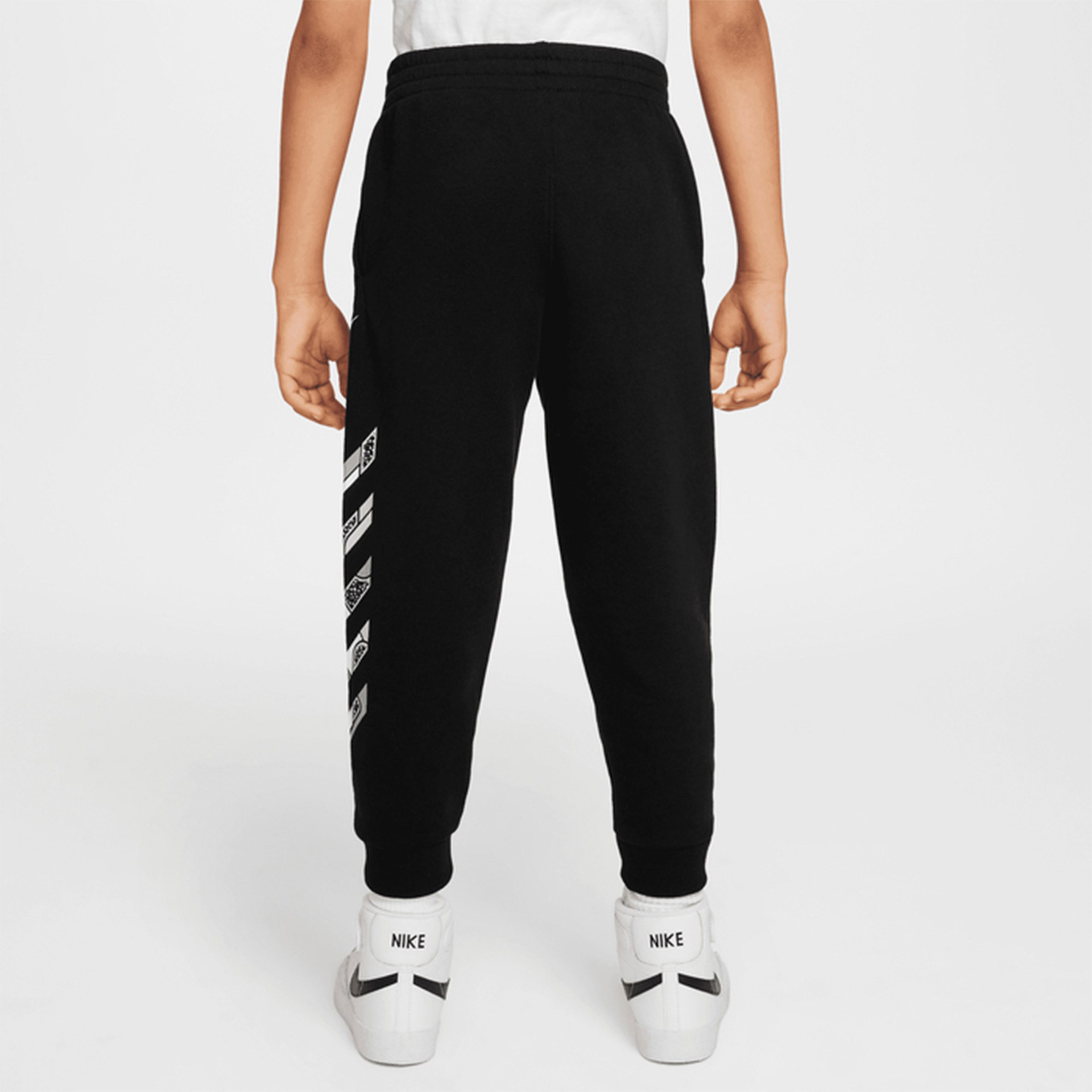 Nike Sportswear 'Outside The Lines' Çocuk Siyah Eşofman Altı