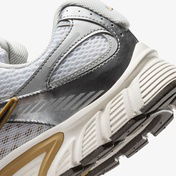 Nike V5 RNR Erkek Gri Spor Ayakkabı