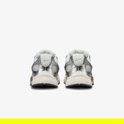 Nike V5 RNR Erkek Gri Spor Ayakkabı