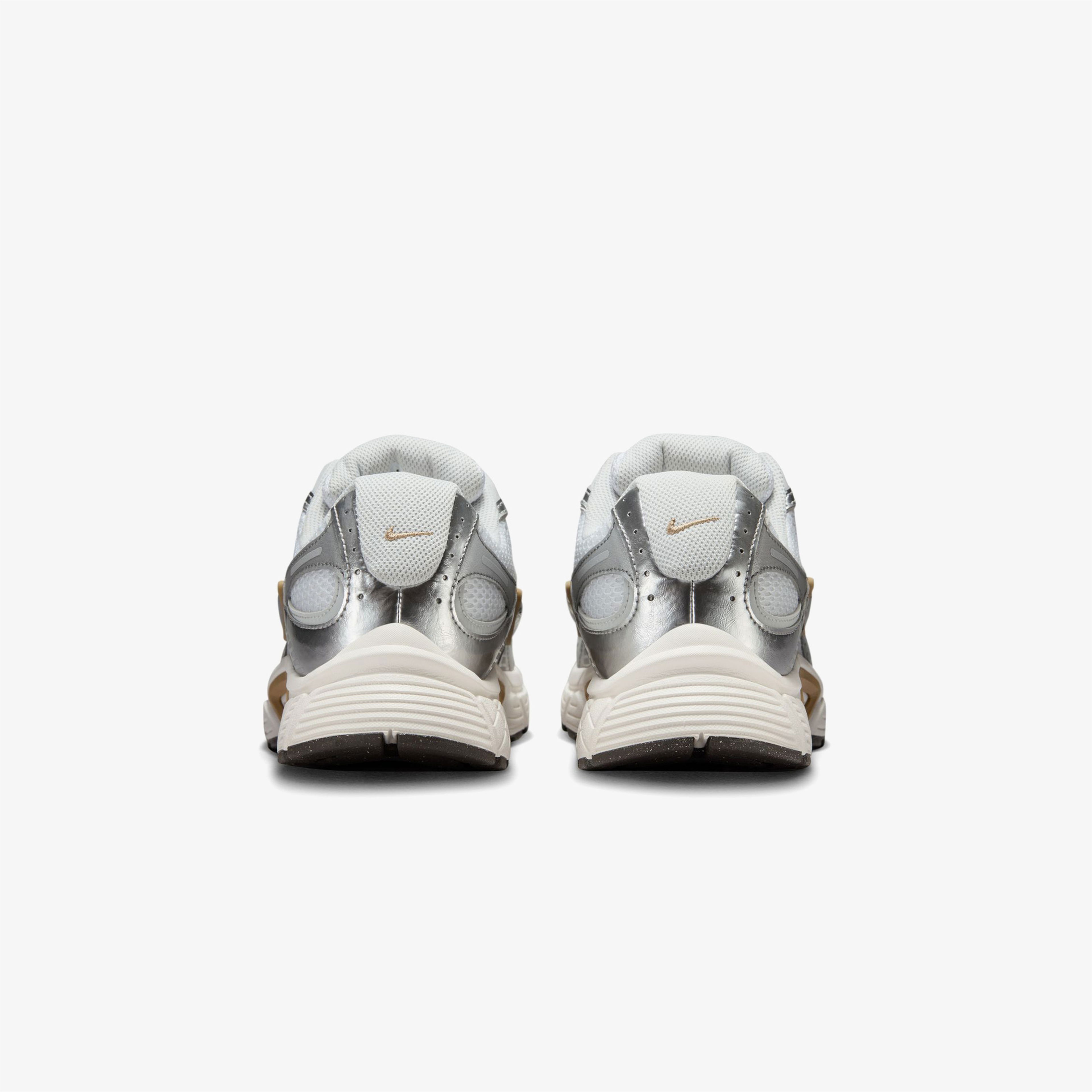 Nike V5 RNR Erkek Gri Spor Ayakkabı
