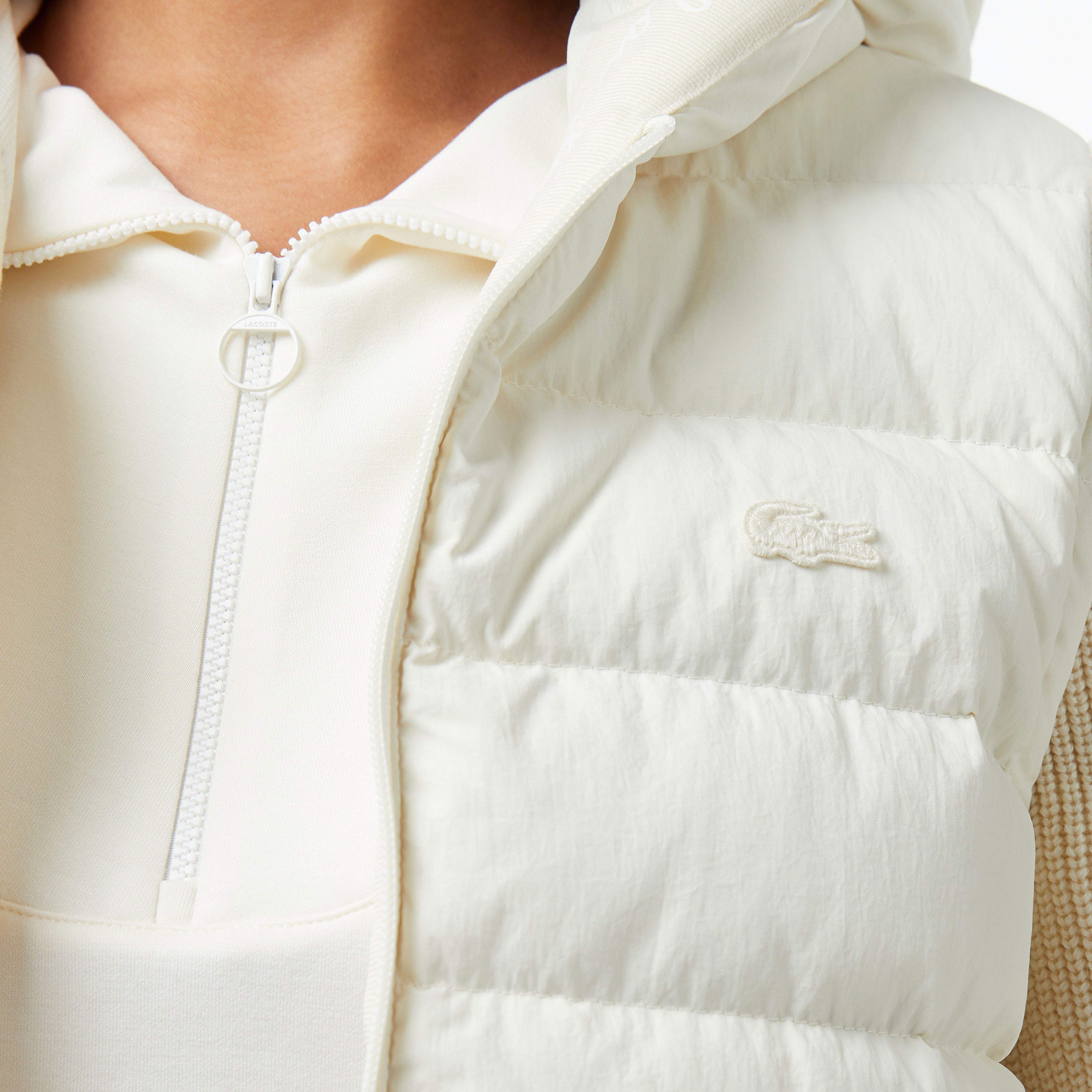 Lacoste Kadın Regular Fit Kapüşonlu Beyaz Mont