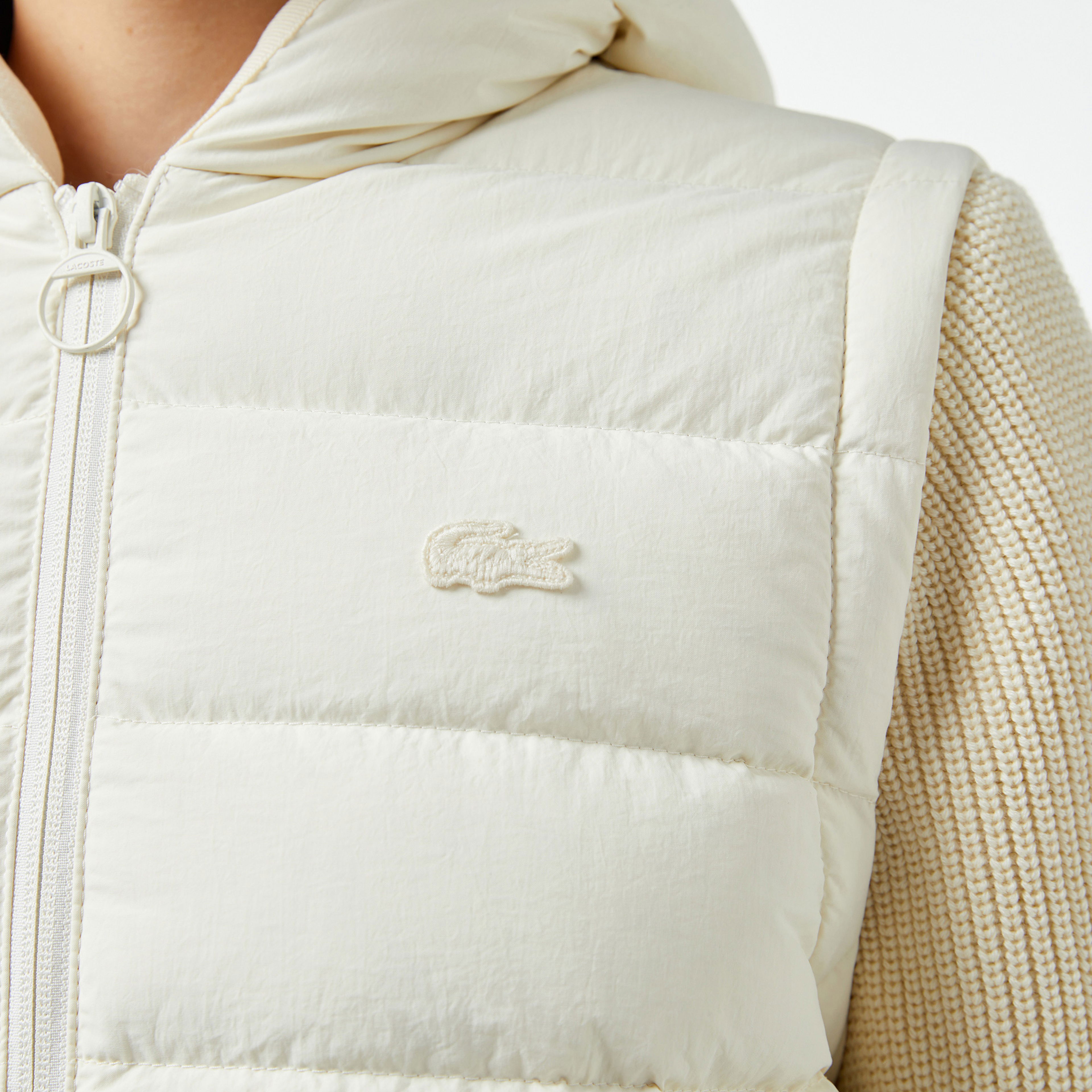 Lacoste Kadın Regular Fit Kapüşonlu Beyaz Mont