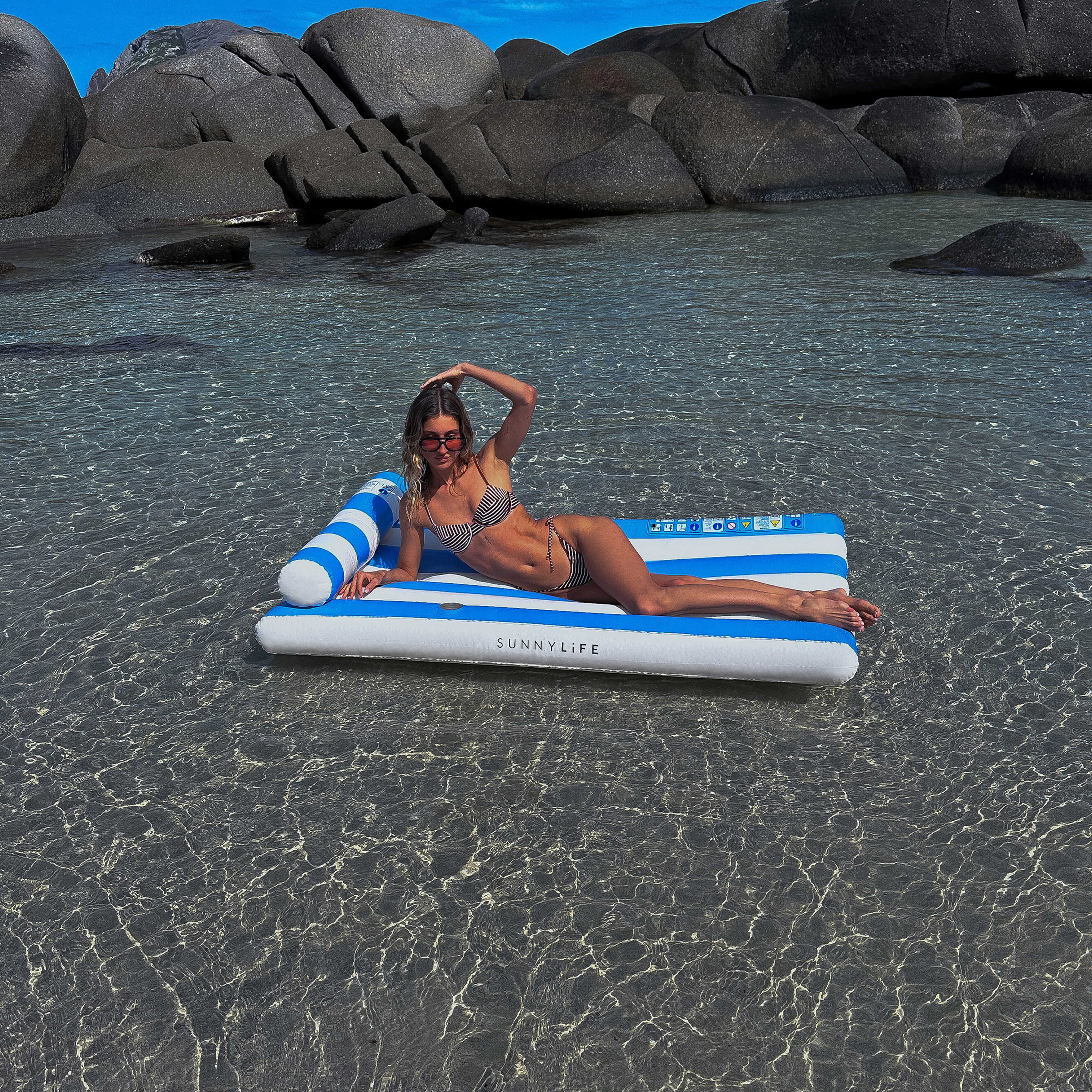 Sunnylife Luxe Lilo Mavi Çizgili Şişme Deniz Yatağı