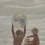 Sunnylife 3 Boyutlu Inflatable Mavi Çizgili Plaj Topu