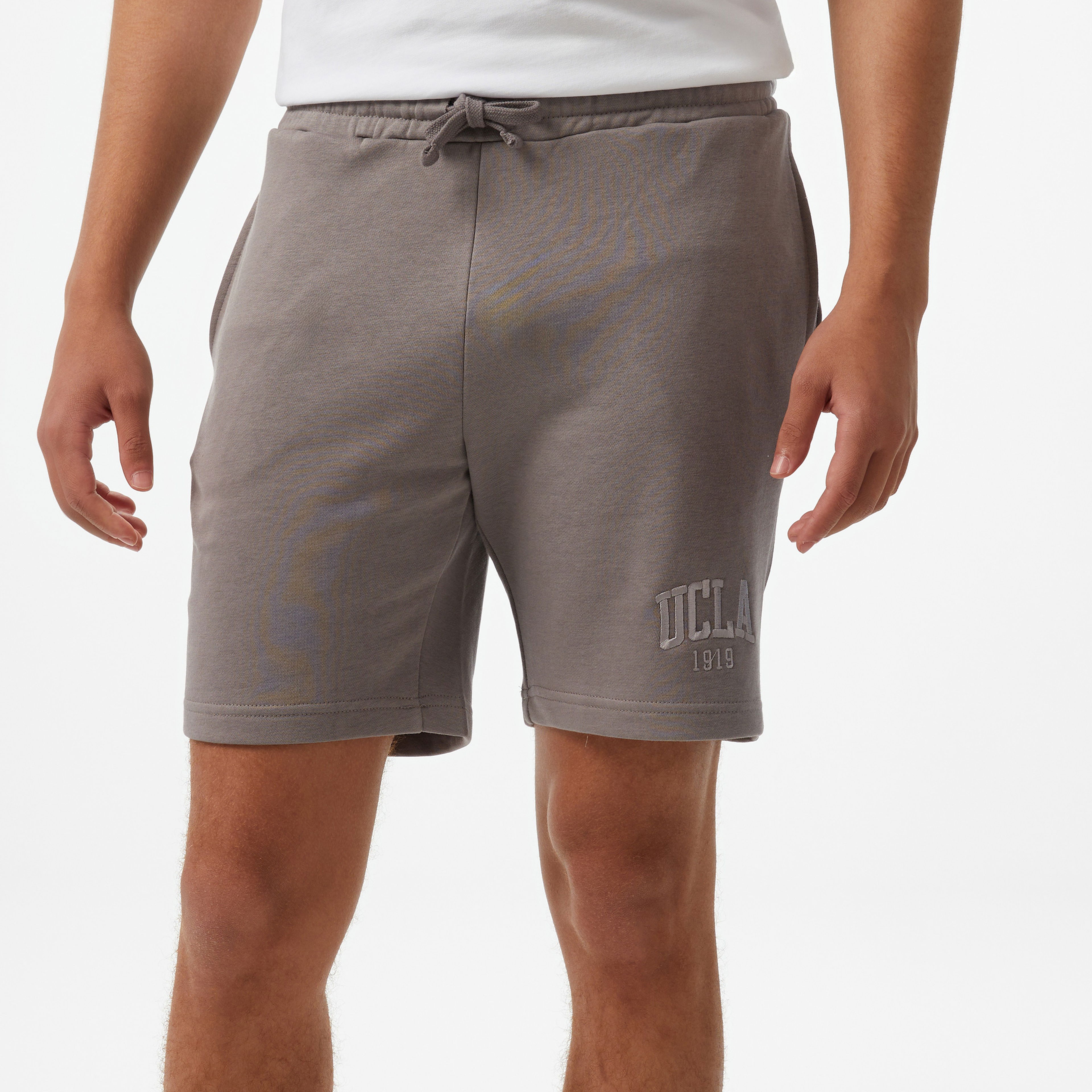 Ucla Nakışlı  Standard Fit Erkek Siyah Şort